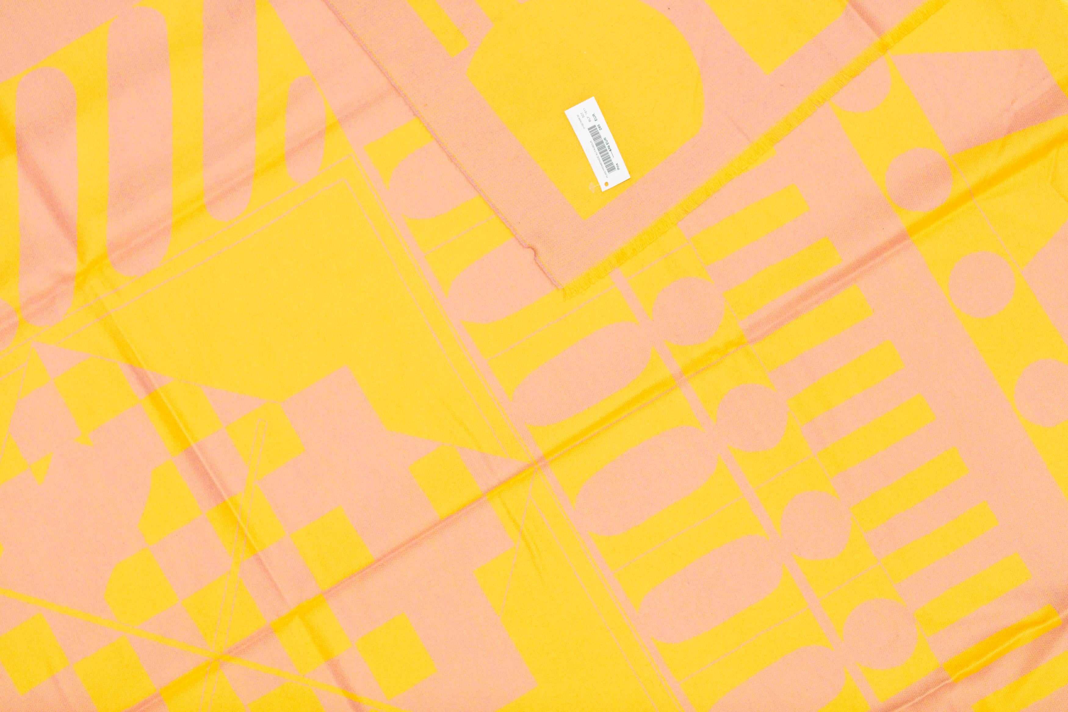 Promenade Au Faubourg - Coperta a quadri - frange giallo salmone - 165 cm - Lana - NWCTS - 2405251809

Artista : Nigel Peake
Dimensioni: 165 x 135cm / 53
