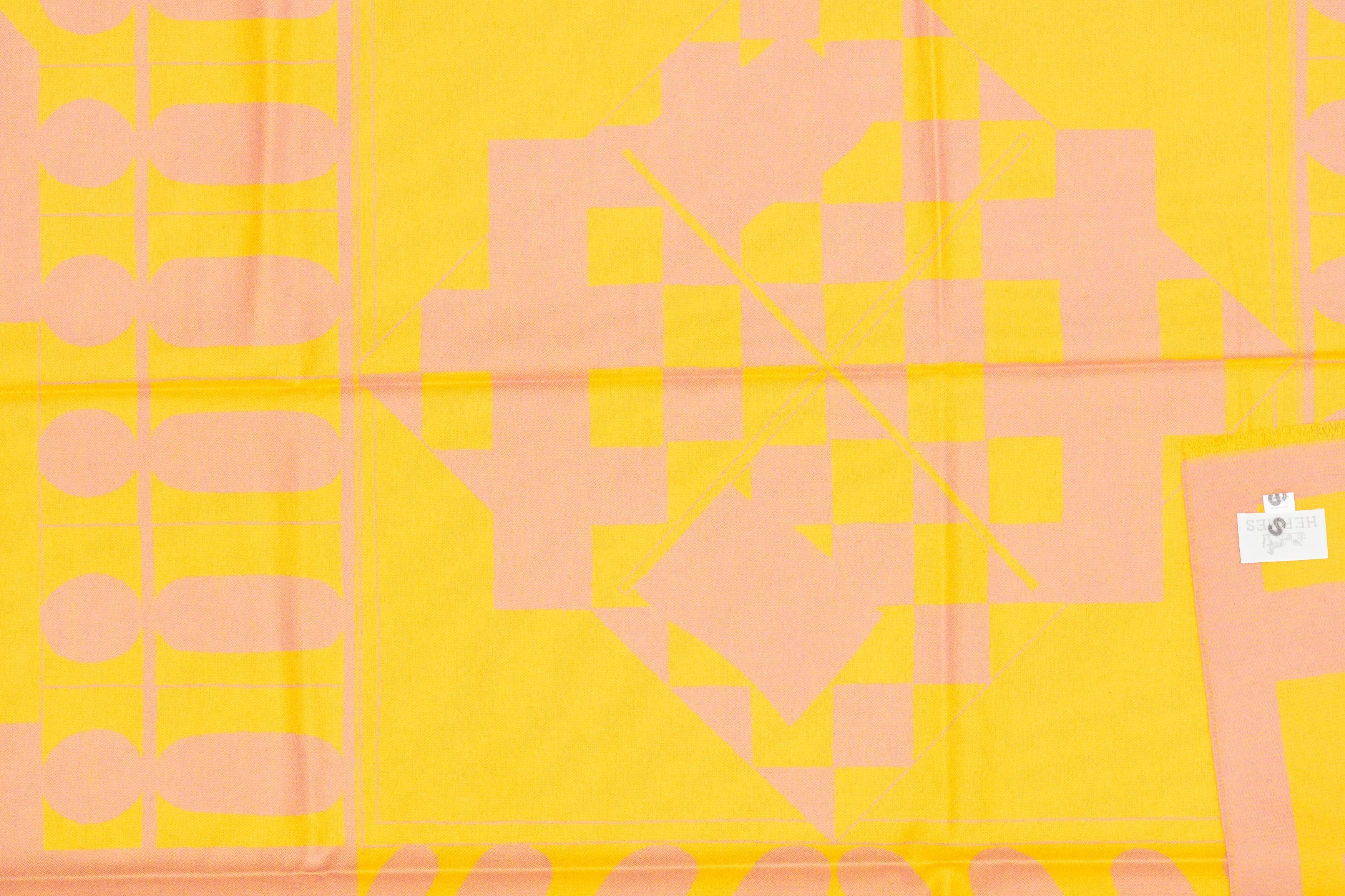 Donna Hermes  Promenade Au Faubourg - Coperta a quadri - con frange giallo salmone - &New in vendita