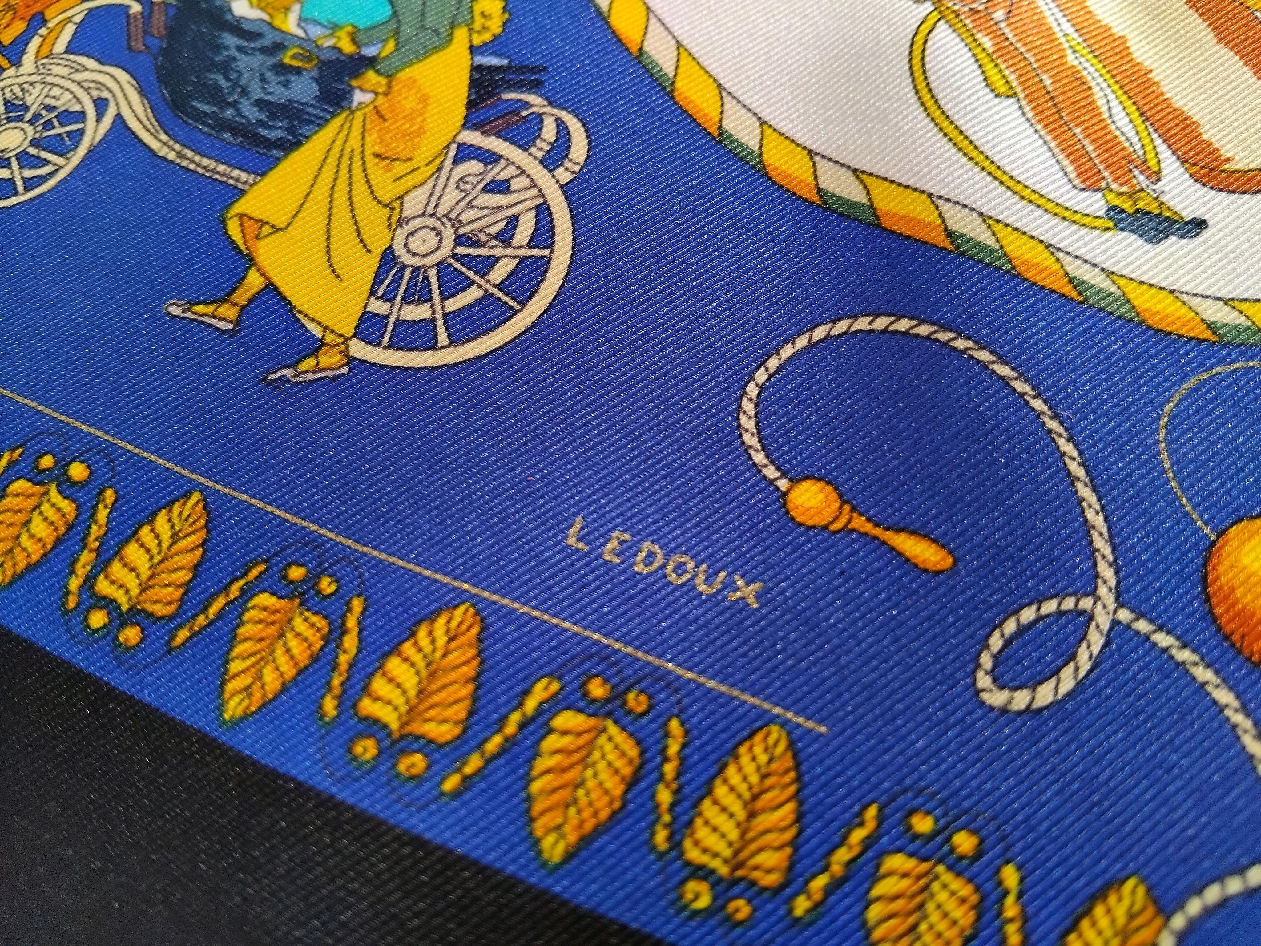 Hermès Promenades de Paris Silk Scarf Ledoux Noir Bleu Nuit 70 cm For Sale 6