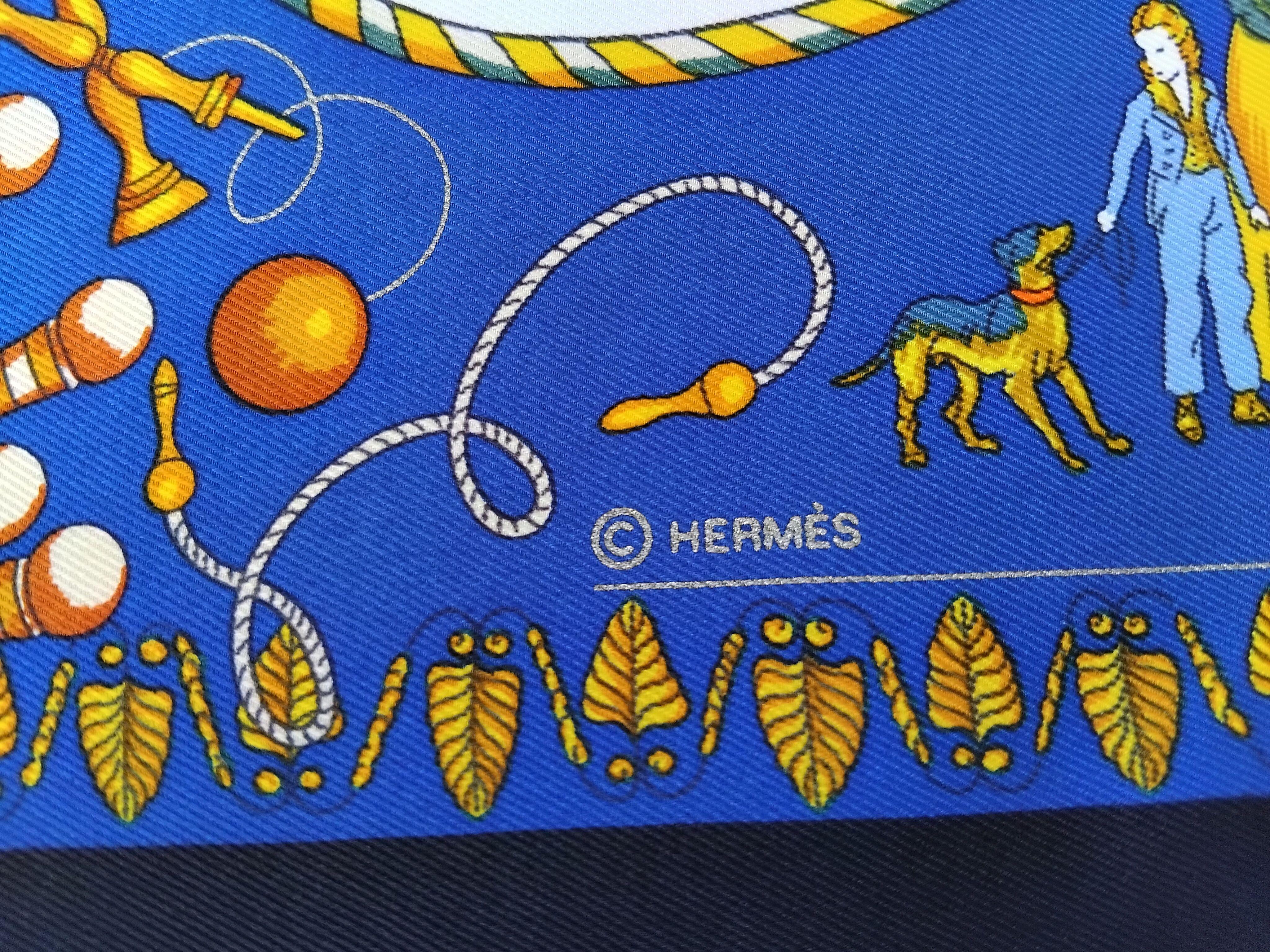 Hermès Promenades de Paris Silk Scarf Ledoux Noir Bleu Nuit 70 cm For Sale 10