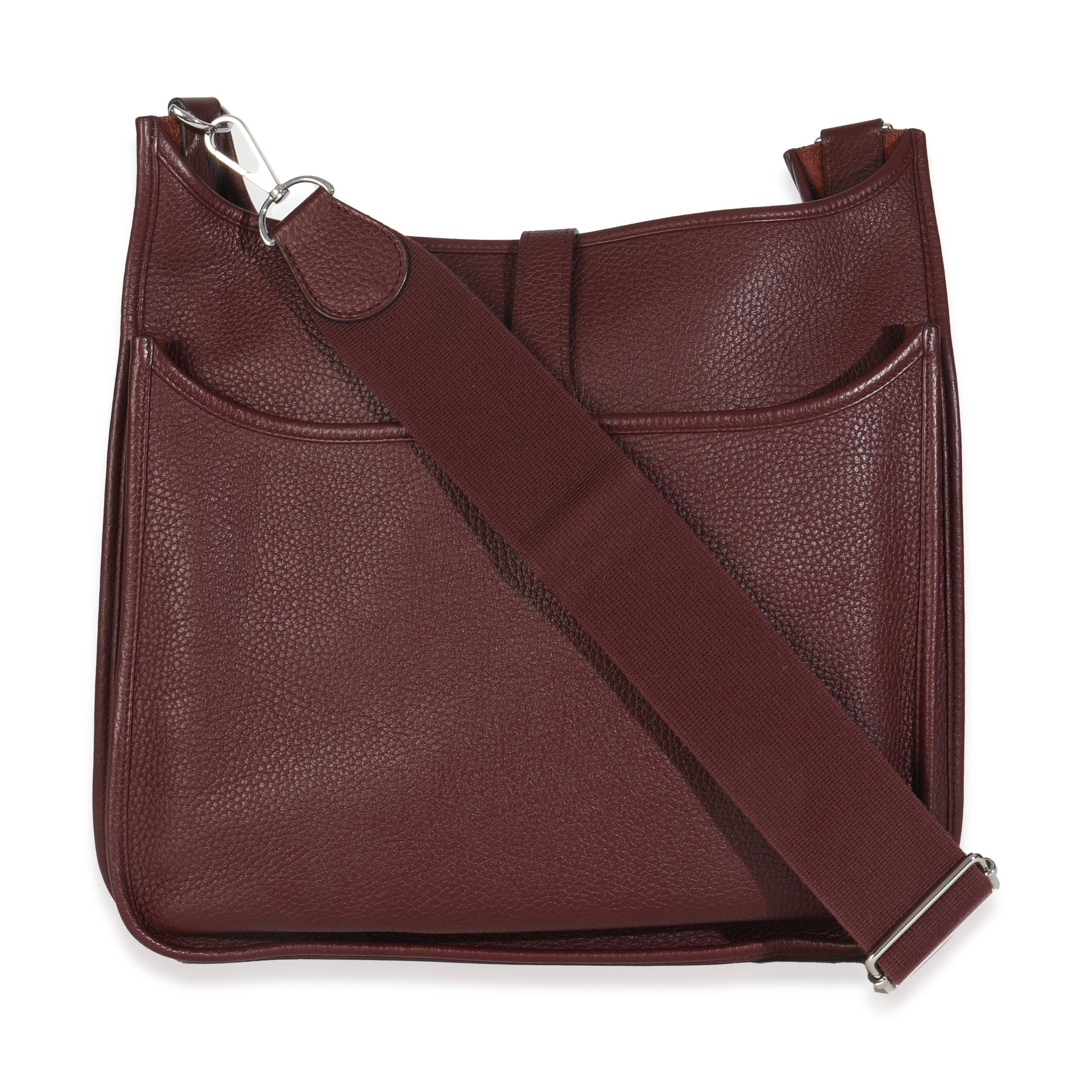 Titolo dell'inserzione: Hermès Prune Clemence Evelyne III PM PHW
SKU: Z147818
Condizioni: Usato 
Descrizione delle condizioni: Disegnata nel 1978 da Evelyne Bertrand, la borsa a tracolla Evelyne di Hermès ha un'estetica distintiva grazie al