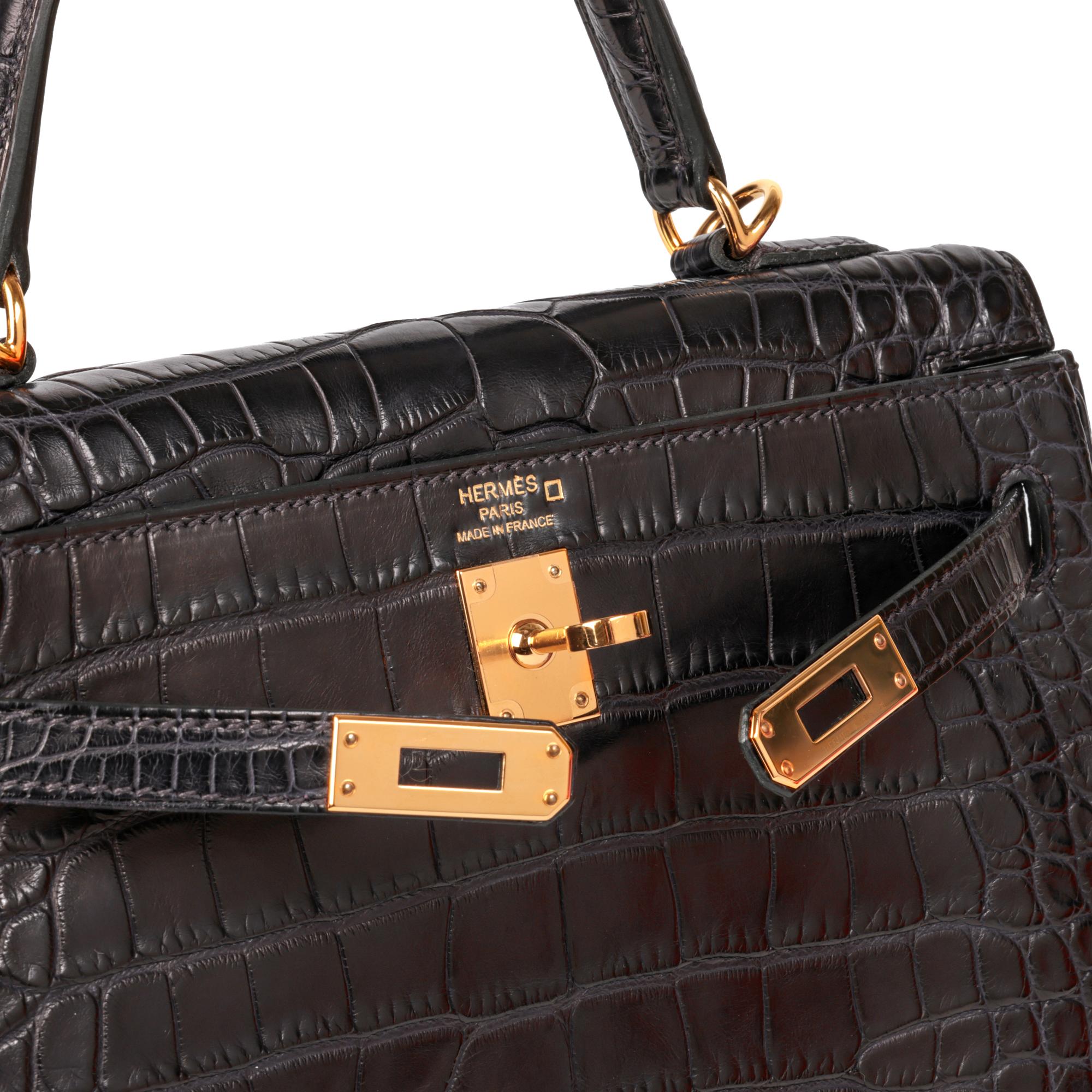 HERMÈS Prunoir Matte Mississippiensis Cuir Alligator Kelly 25cm Retournee Pour femmes en vente