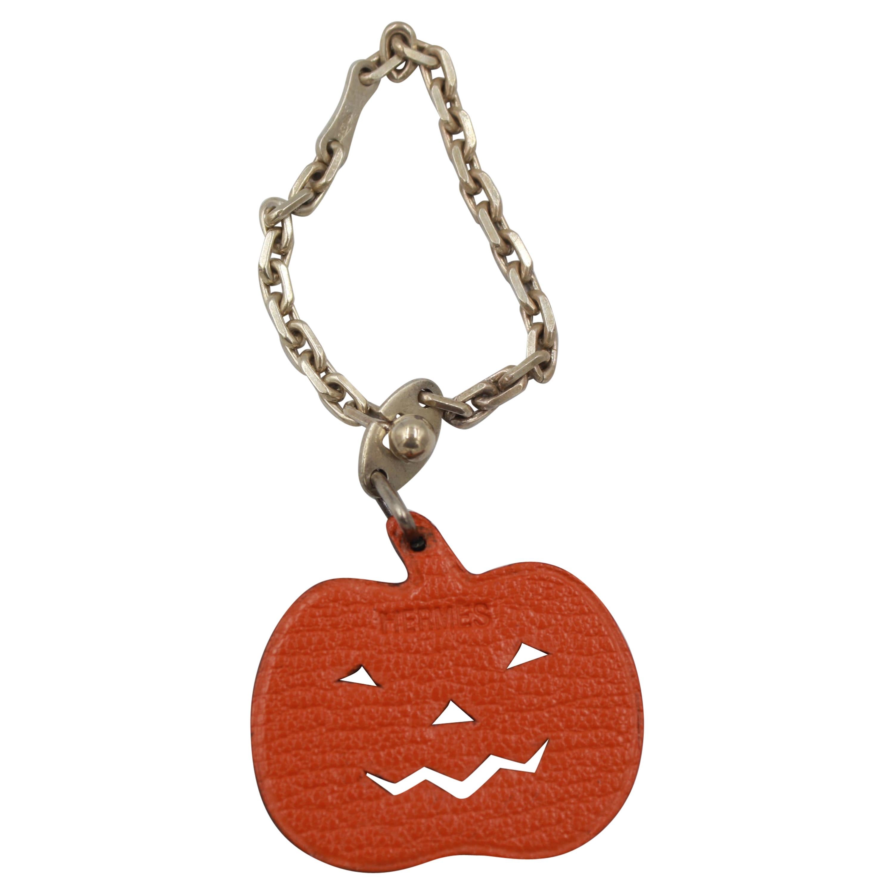 Hermès pumpkin charm in leather For Sale