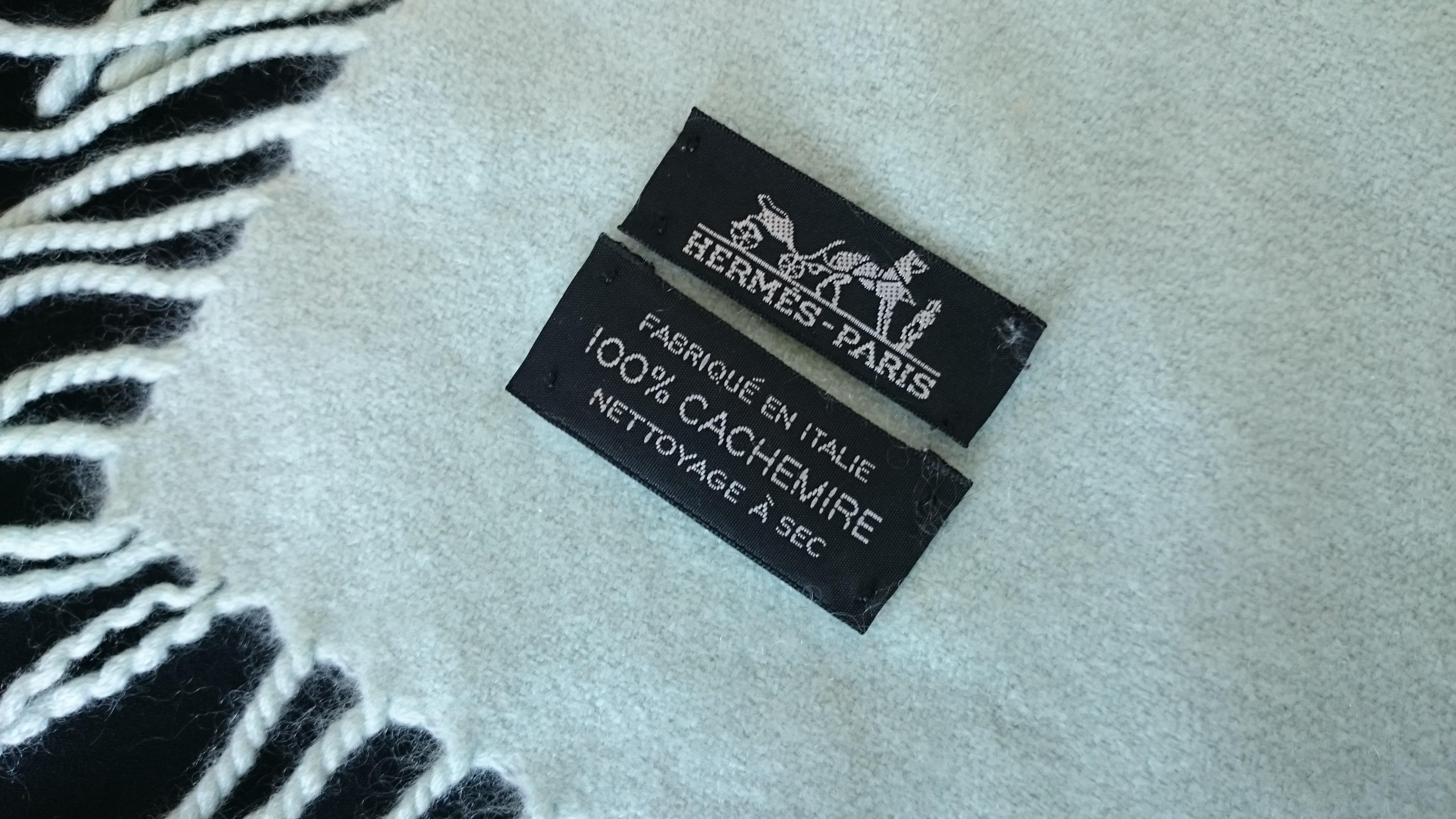Women's or Men's Hermès Pure Cashmere Blue Stripes Blanket - 110 x 115 cm (43.3 x 45.2 inches) For Sale