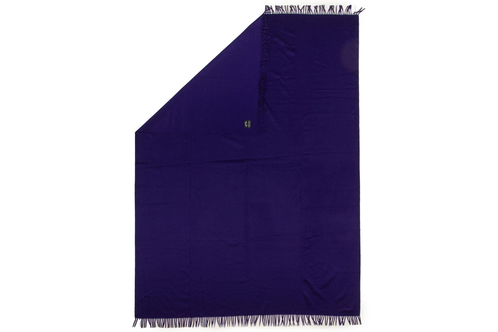 Hermès Purple Cashmere Fringe Blanket In Excellent Condition For Sale In West Hollywood, CA
