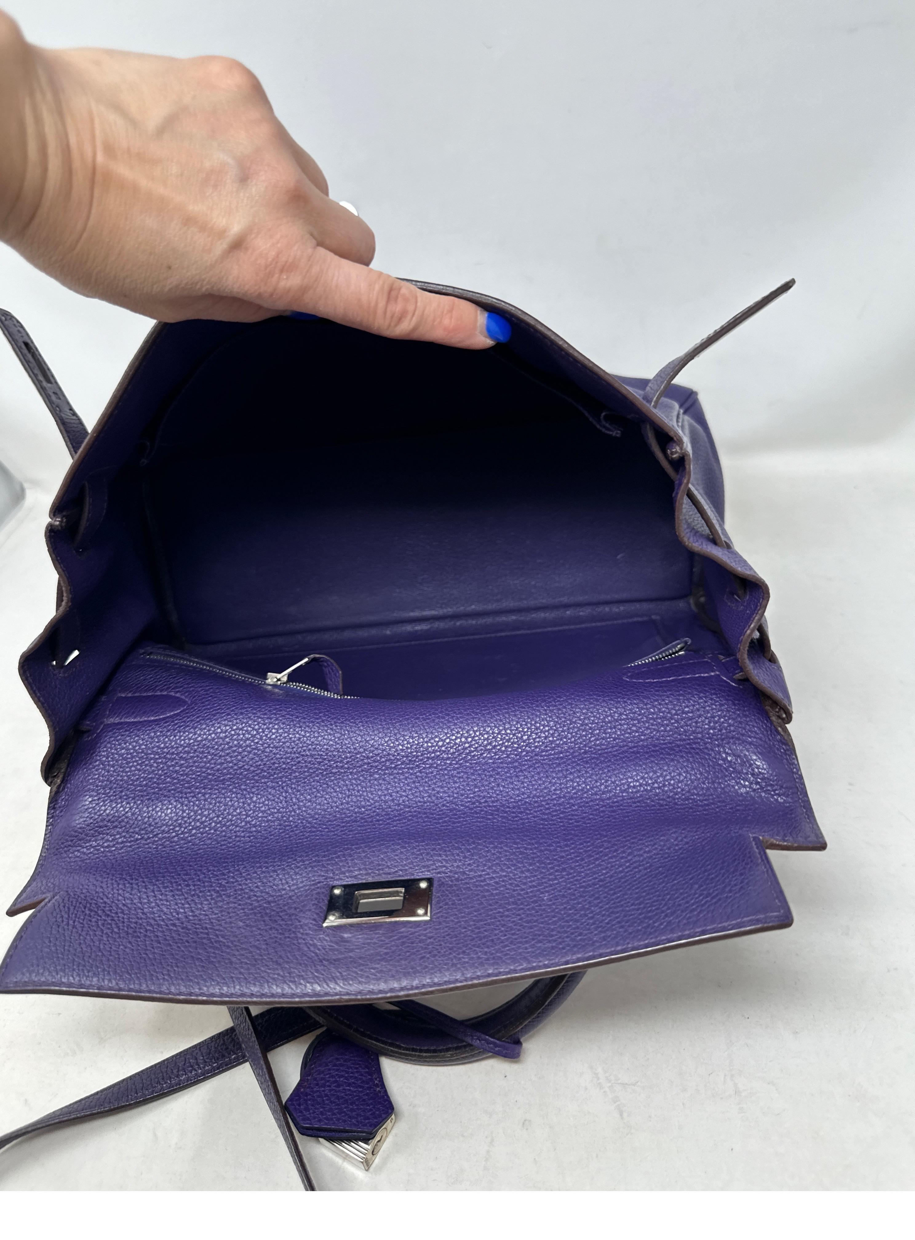 Sac Kelly 32 violet de Hermes en vente 11