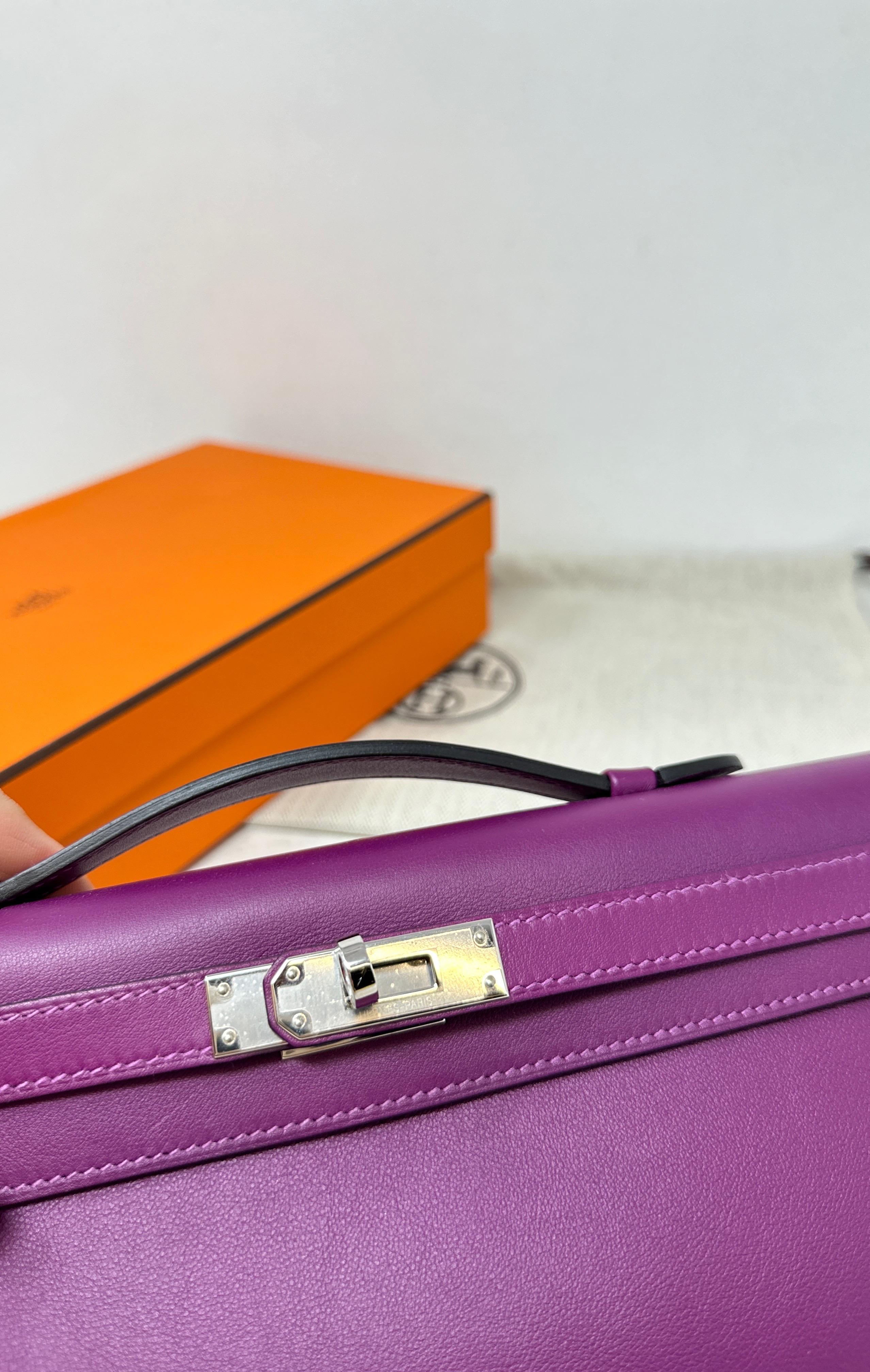 Hermès - Pochette Kelly violette  en vente 13