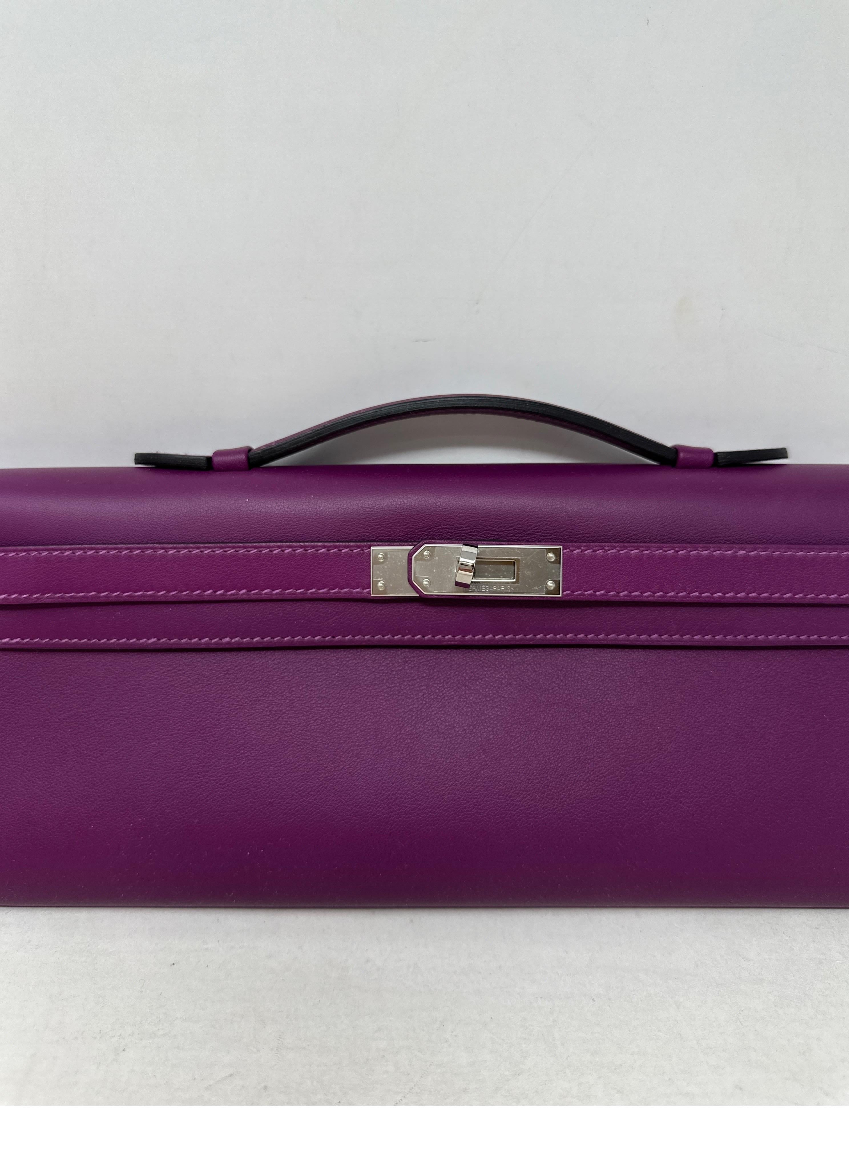 Hermès - Pochette Kelly violette  Unisexe en vente