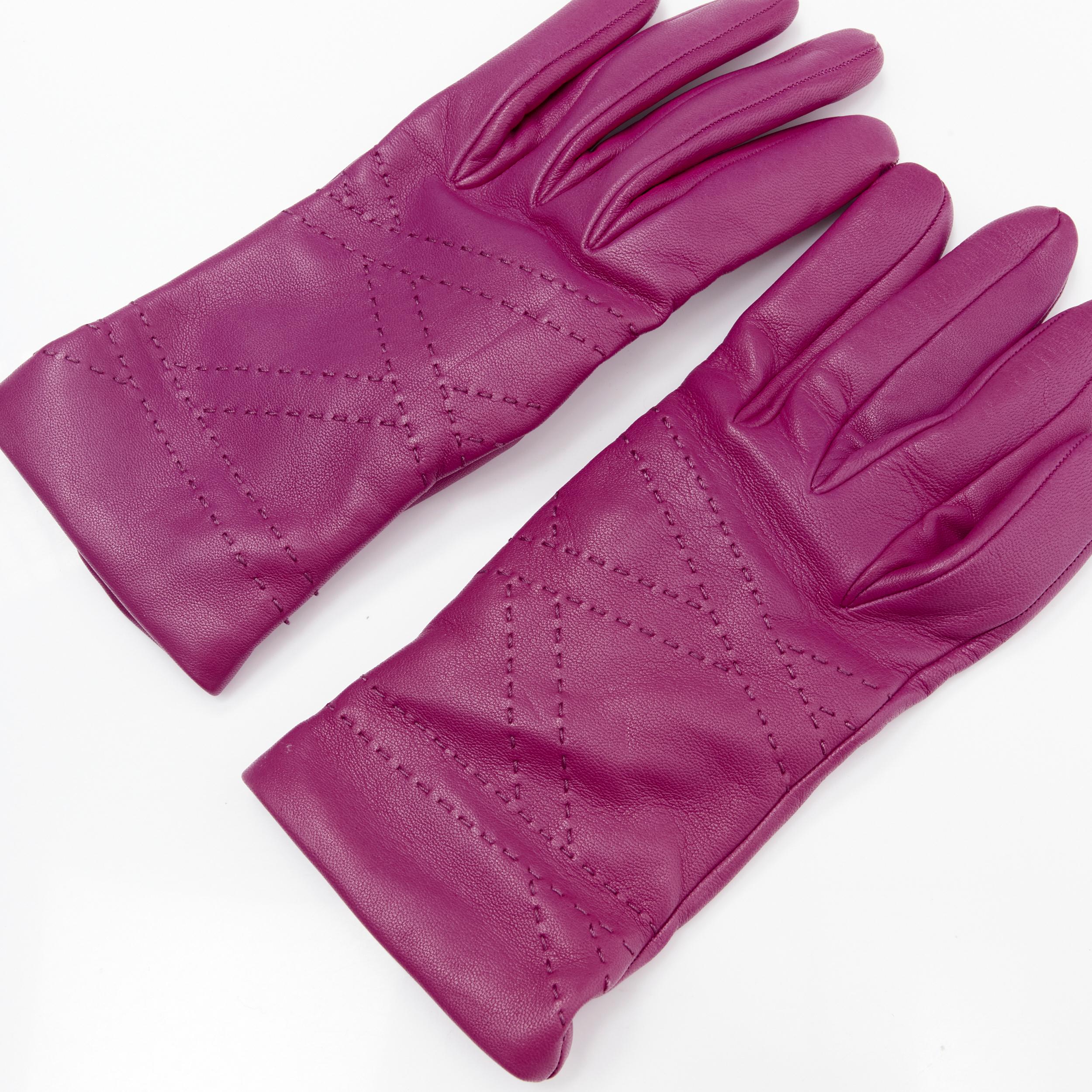 lila Lammleder Overstitching 100% Kaschmir gefüttert Handschuh 7,5 von Hermès (Violett) im Angebot