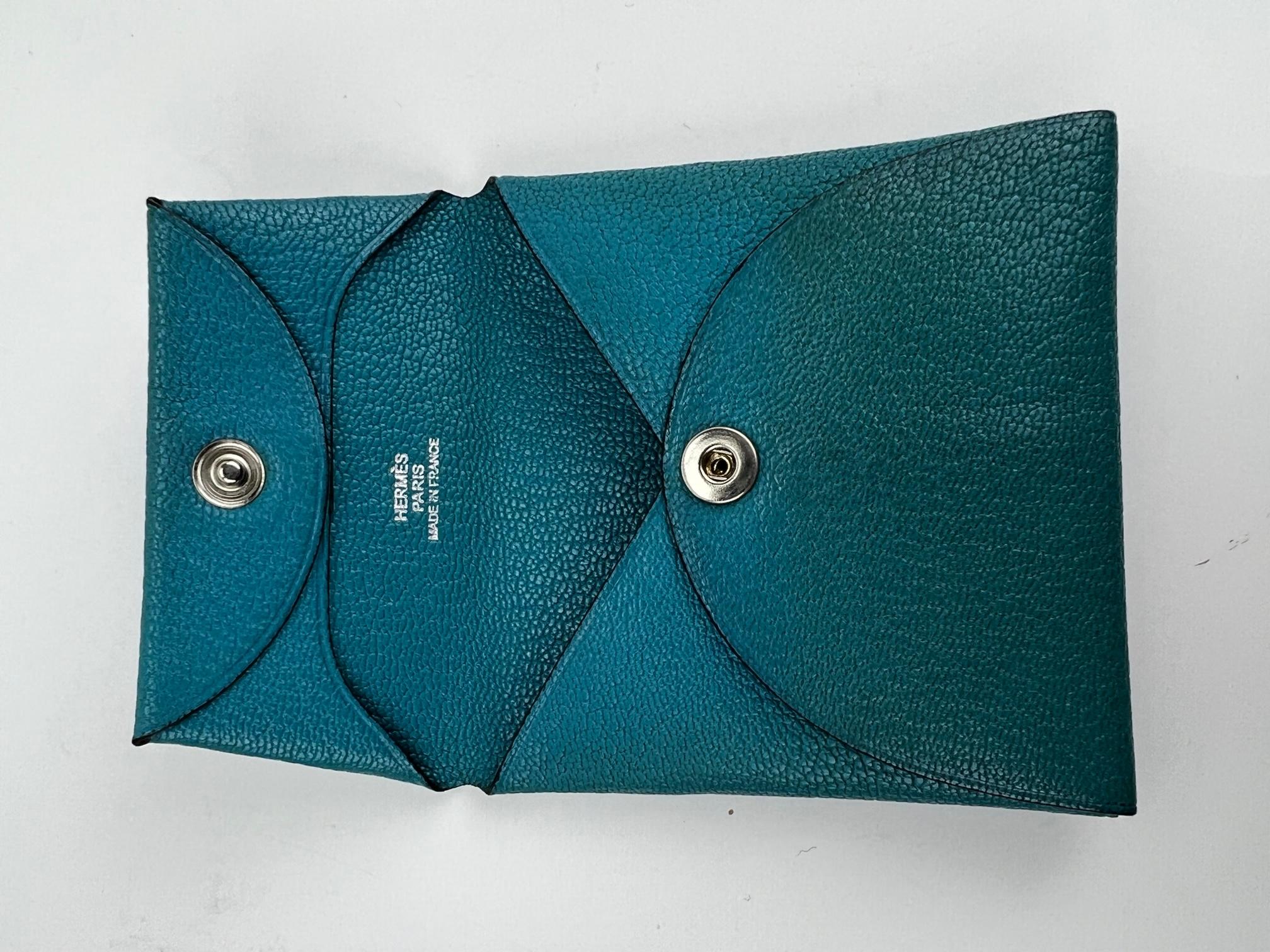 Hermès Portemonnaie Chevre Mysore Bastia Verso Coin Purse Mini W/Added Chain (Blau) im Angebot