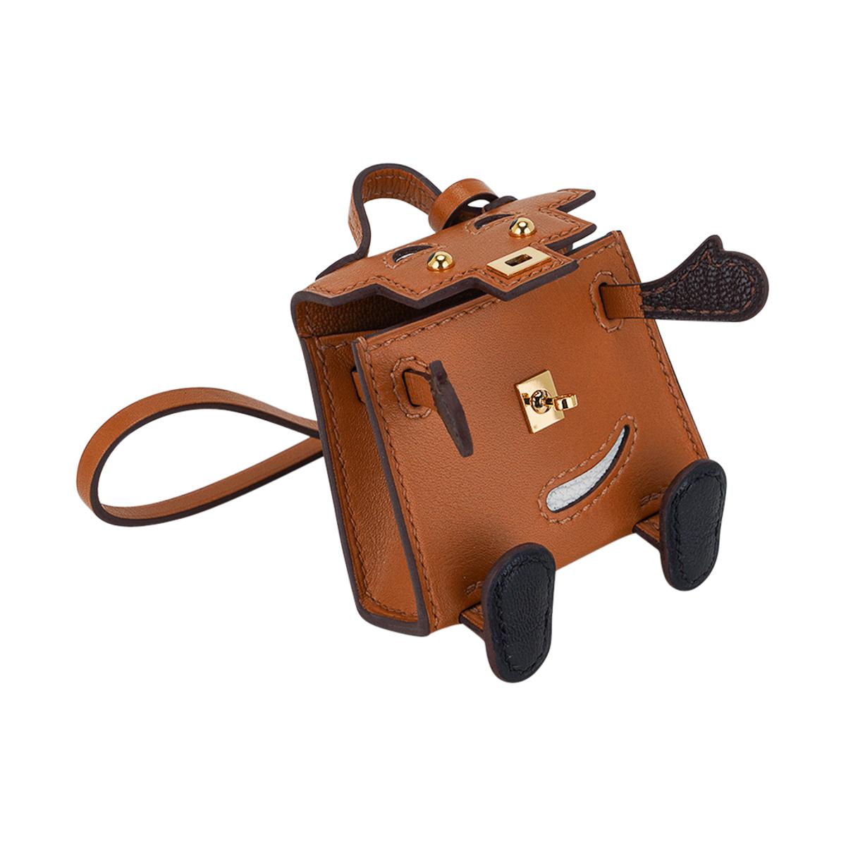 Hermes Quelle Idole Doll Bag Charm Sable / Mushroom / Havane / Black In New Condition For Sale In Miami, FL
