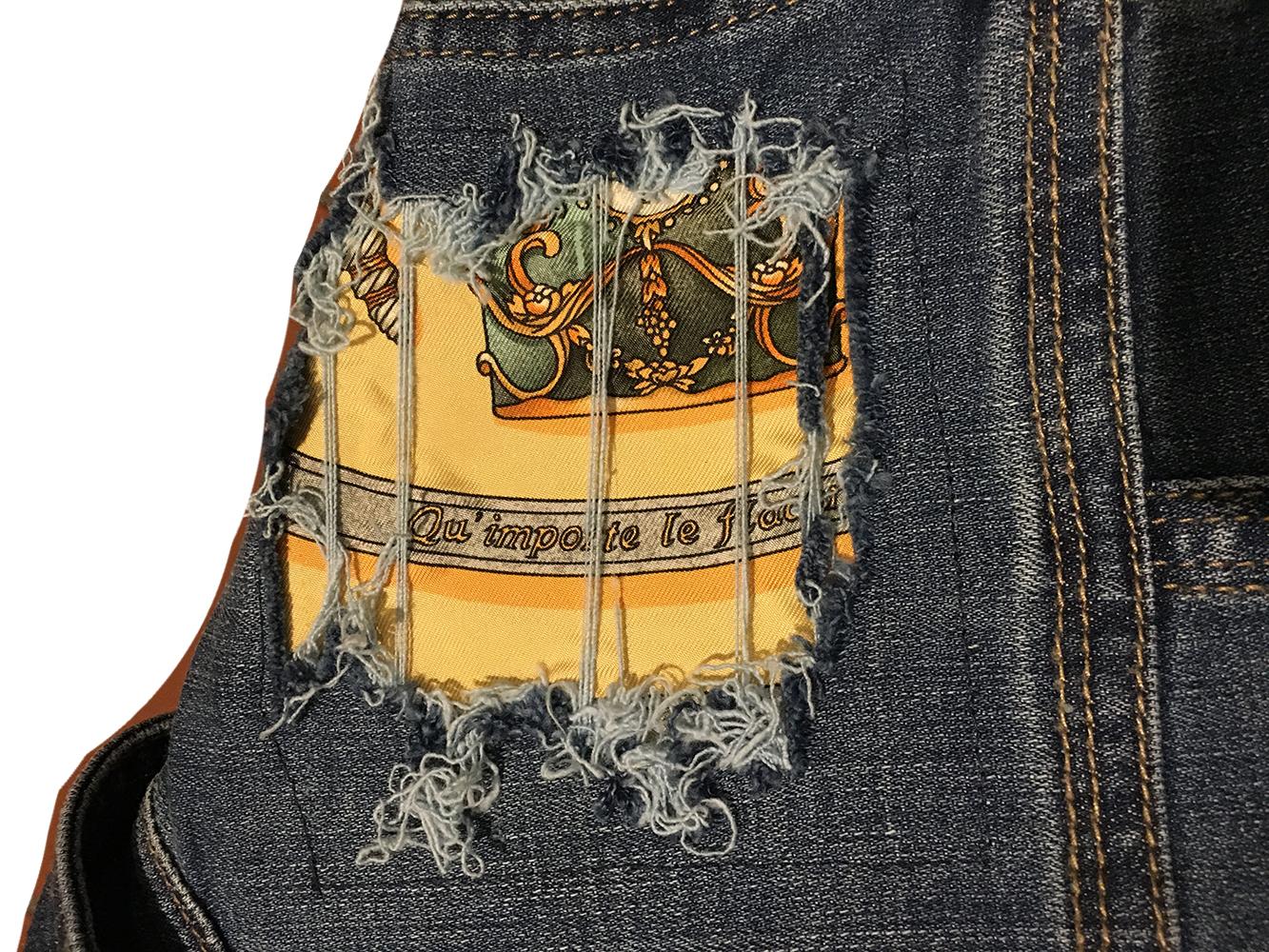Hermes Qui' Import le Flacons Silk Scarf Distressed Denim Jacket-Medium For Sale 2