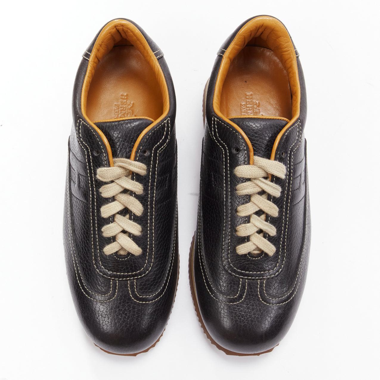 HERMES Quick black calfskin leather H logo low sneakers EU37.5
Reference: GIYG/A00363
Brand: Hermes
Model: Quick
Material: Leather
Color: Black, Brown
Pattern: Solid
Closure: Lace Up
Lining: Brown Leather
Extra Details: HERMES Calfskin Womens Quick