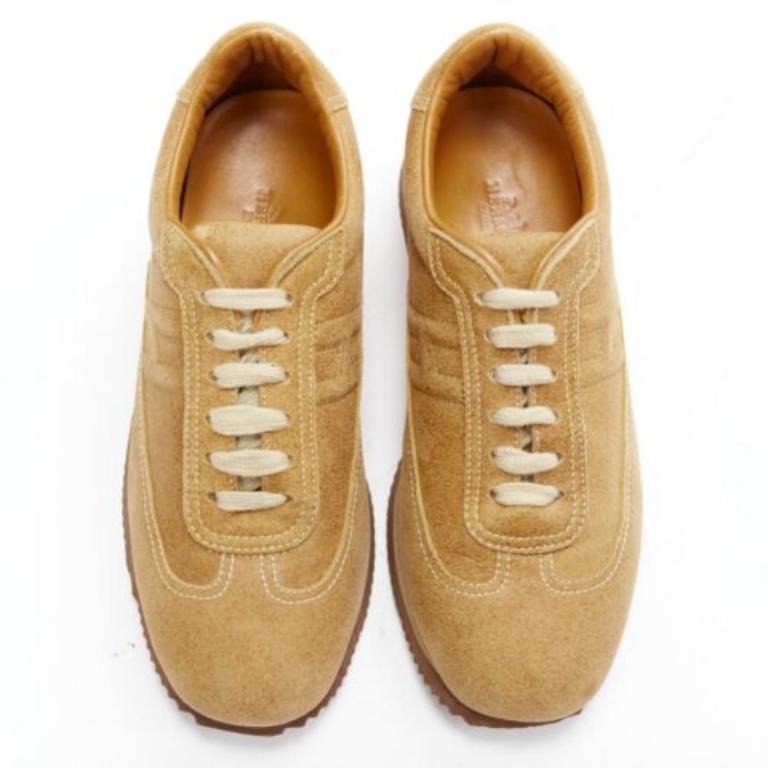 Marron HERMES Baskets basses en daim fauve avec logo H EU37.5 en vente