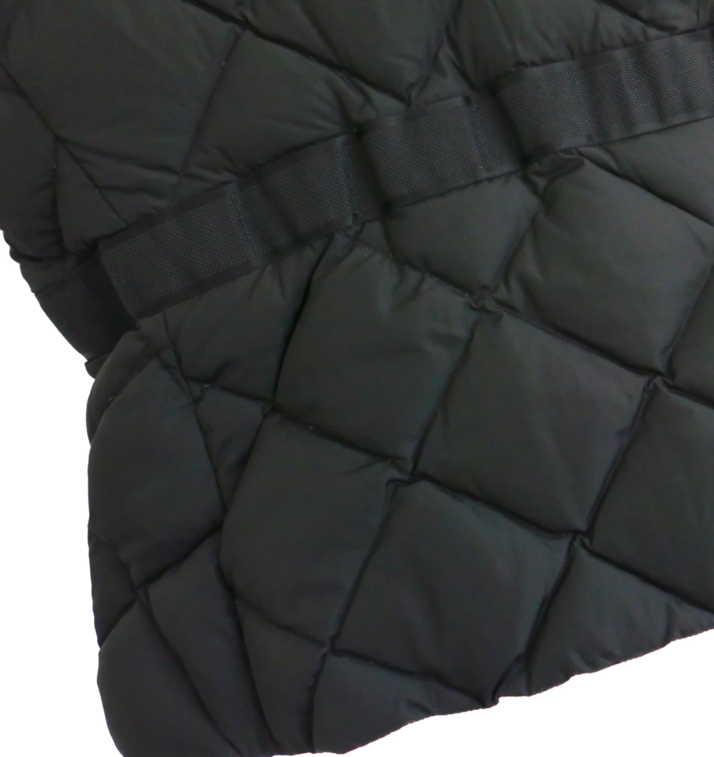 Hermes gesteppte Pufferweste im Zustand „Neu“ im Angebot in London, GB