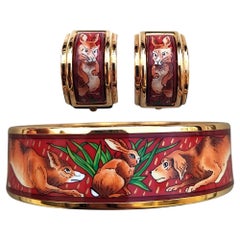 Hermès ConejoS Perros Estampado Esmalte A Juego Pulsera Pendientes Oro Hdw Talla 70
