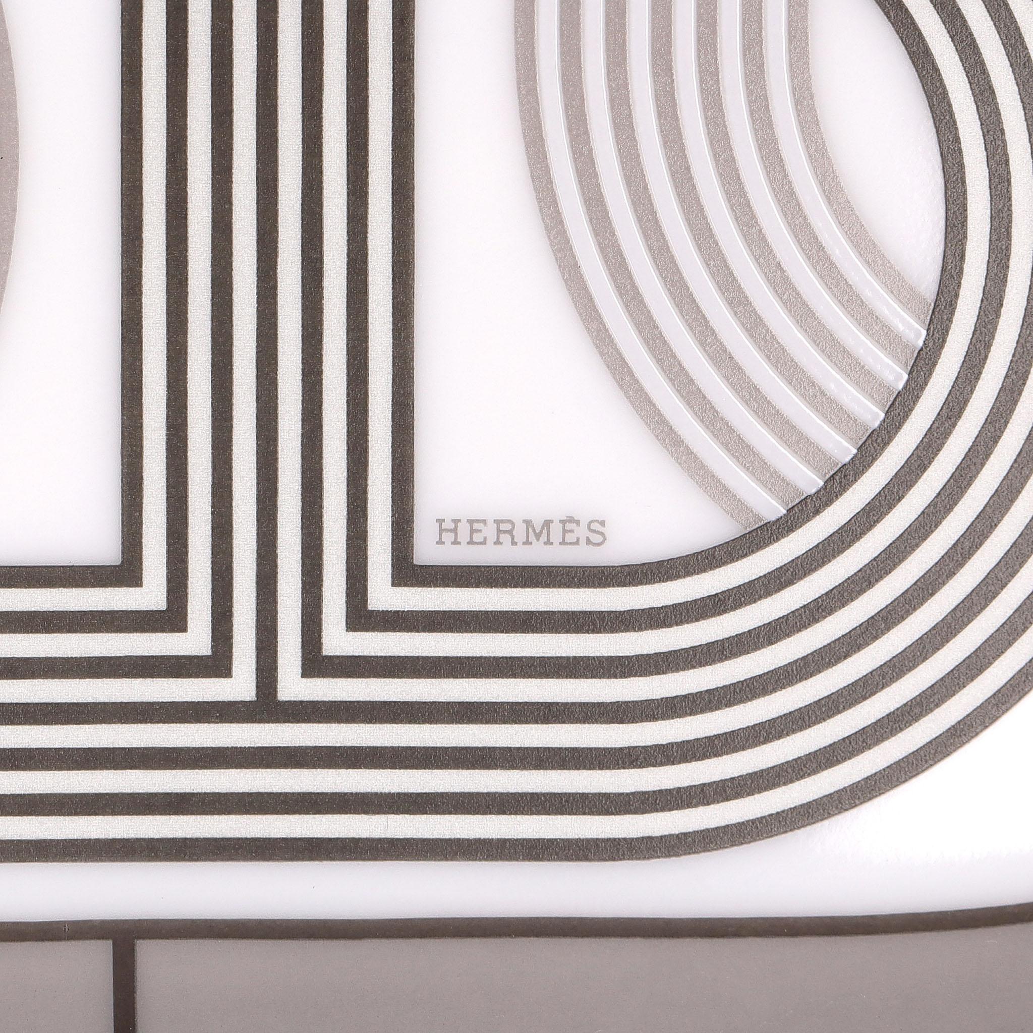 Hermes Rallye 24 Limoge Porcelain Oval Plate Pour femmes en vente