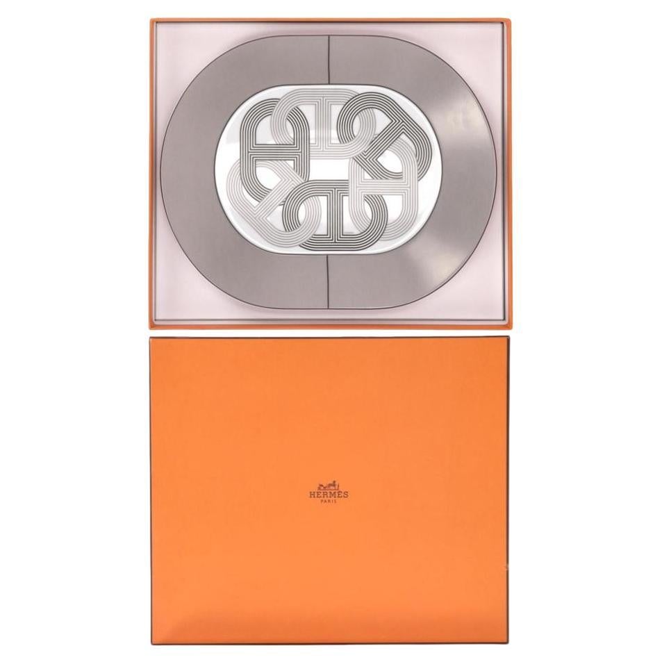 Hermes Rallye 24 Limoge Porcelain Oval Plate en vente
