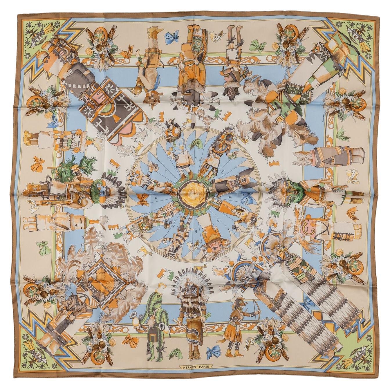 Hermès Seltene Beige "Kachinas" Seidenschal