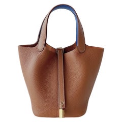 Seltener Picotin 18 von Hermès in Gold und Bleu Royale mit Goldbeschlägen