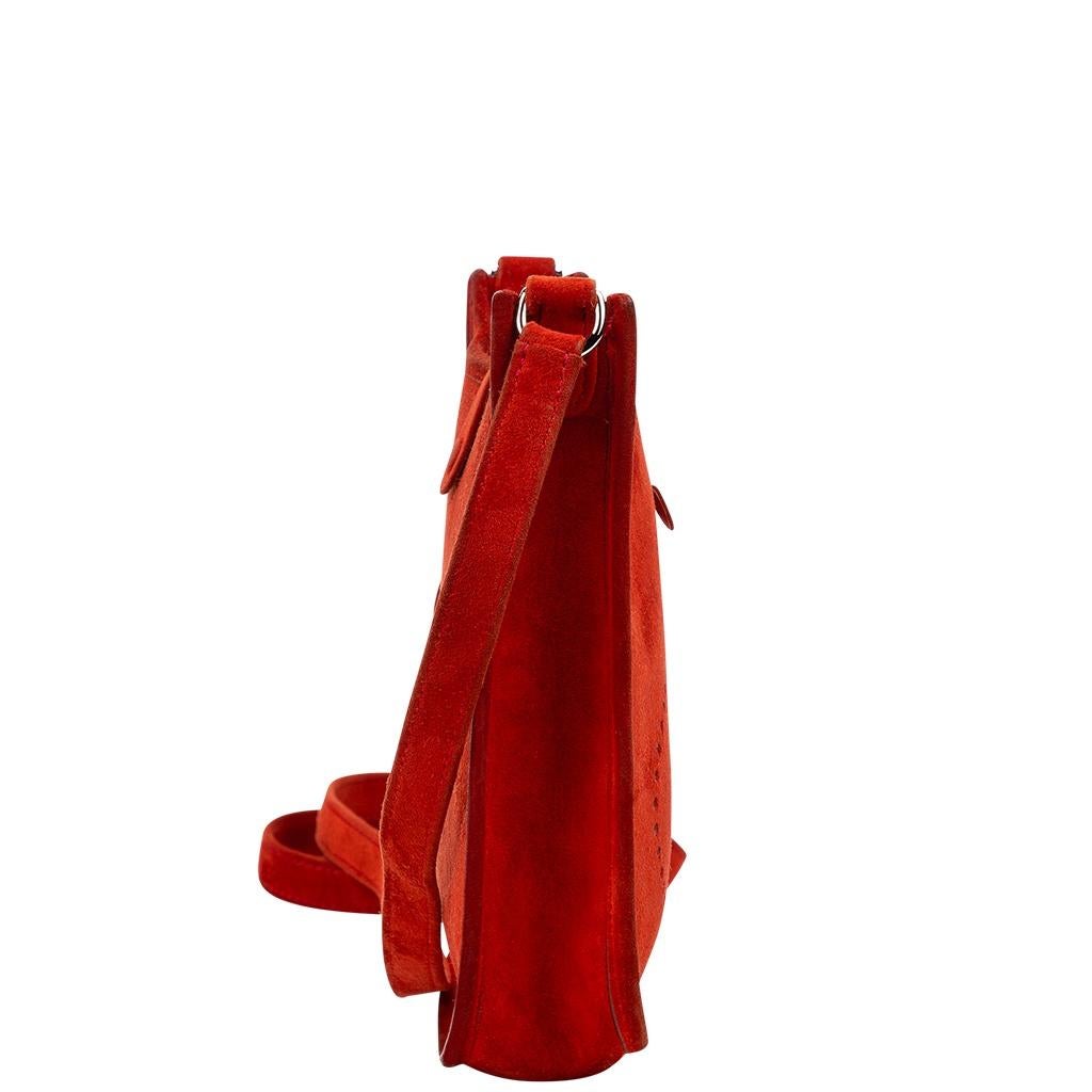 Hermes Rare Rouge Suede Evelyne TPM 16 In Good Condition For Sale In Atlanta, GA