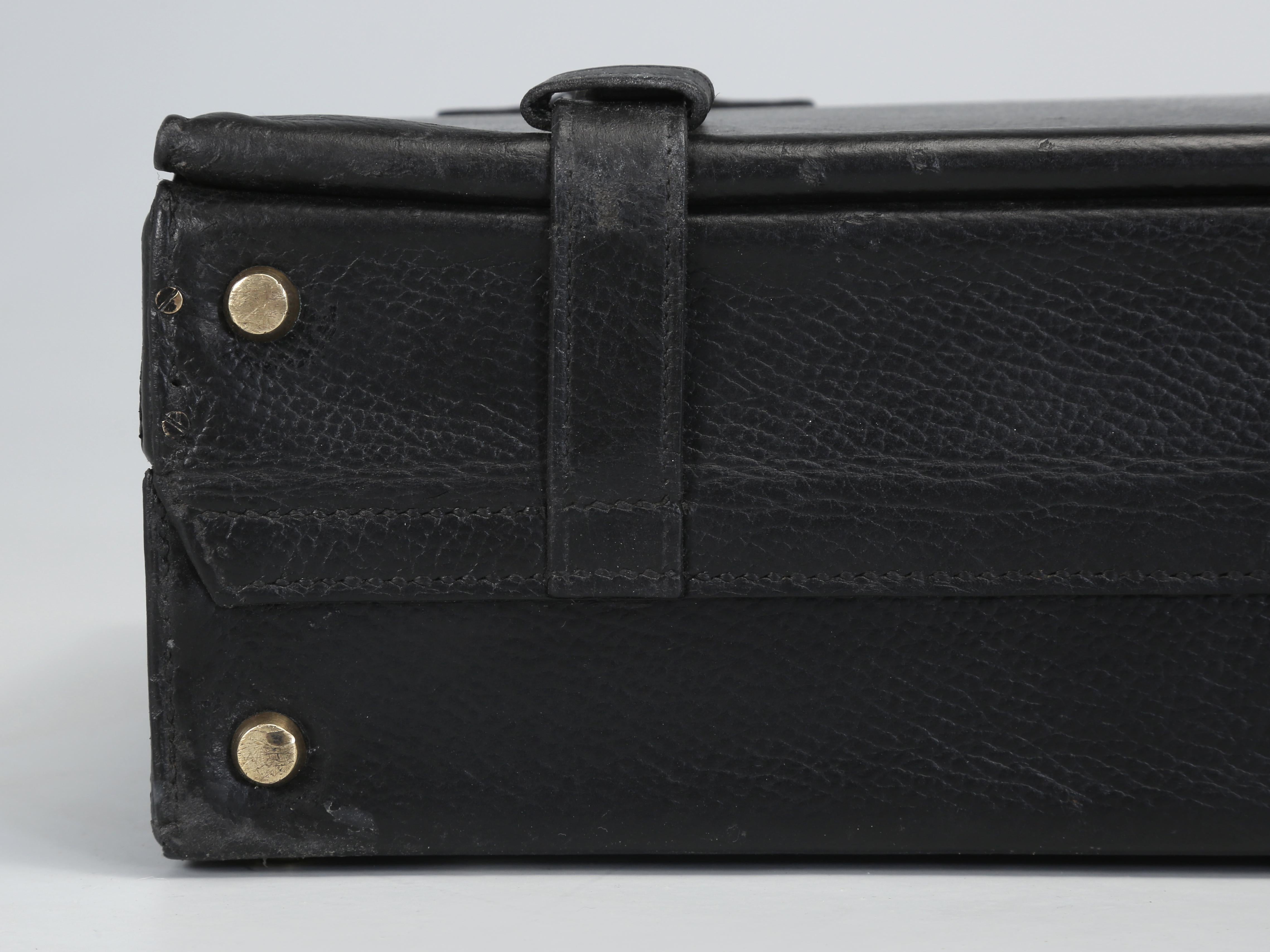 Hermès Rare Vintage Black Leather Briefcase Expandable with Straps, Original Key For Sale 11