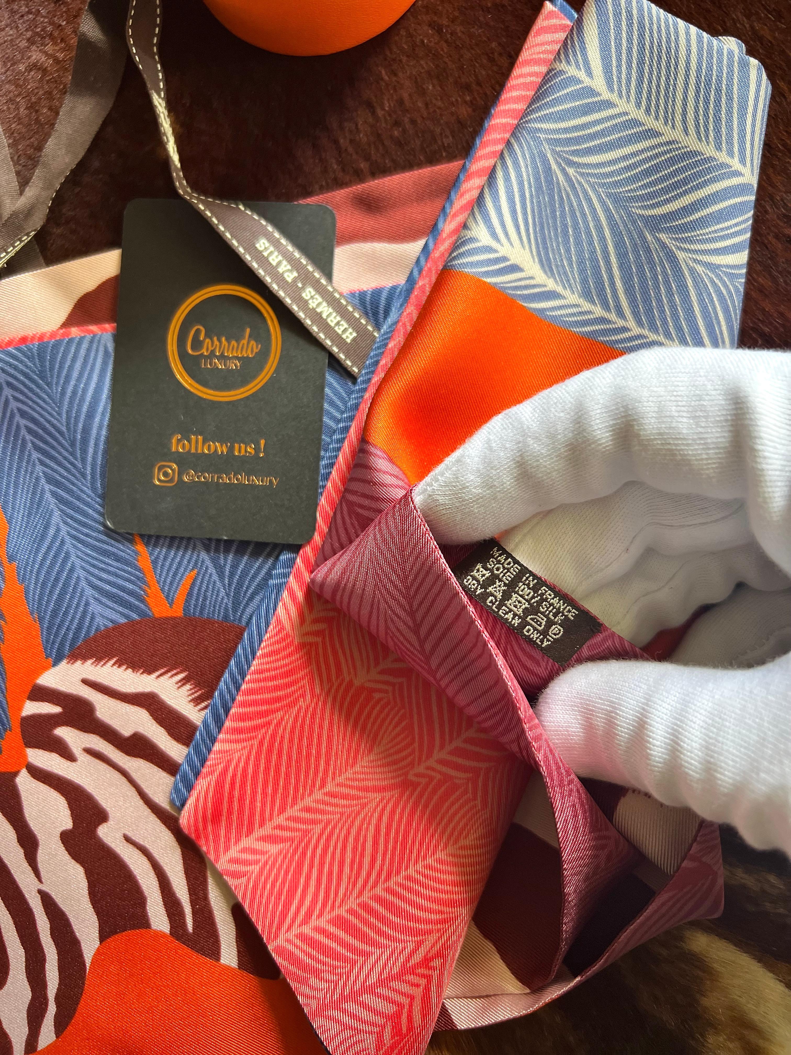 HERMÈS - Rare Maxi Twilly silk 
