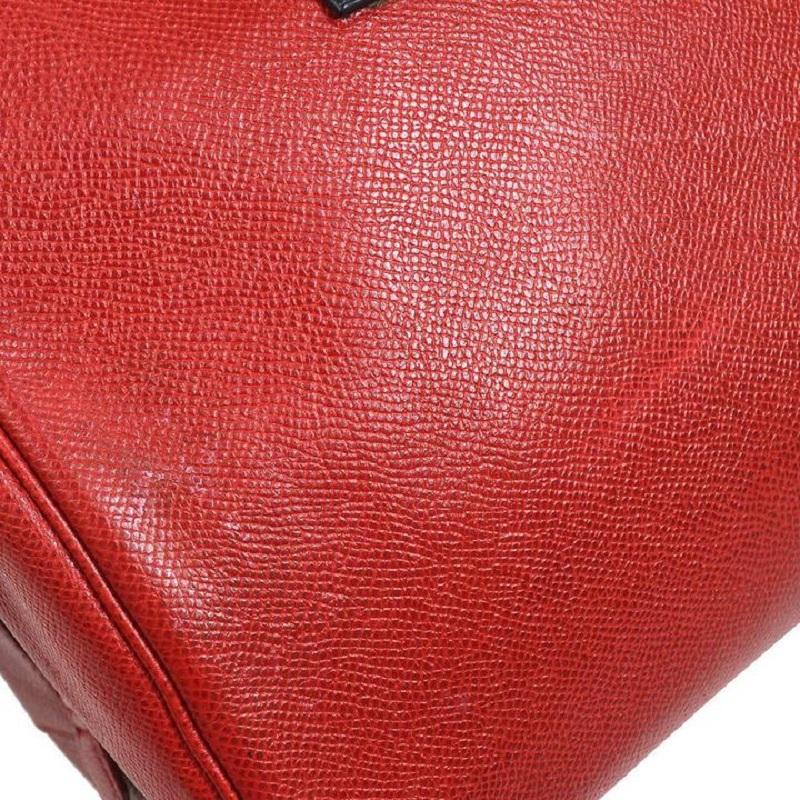 Rote blaue Courchevel Lorraine Hardware Umhängetasche mit Henkel oben (Schwarz) im Angebot