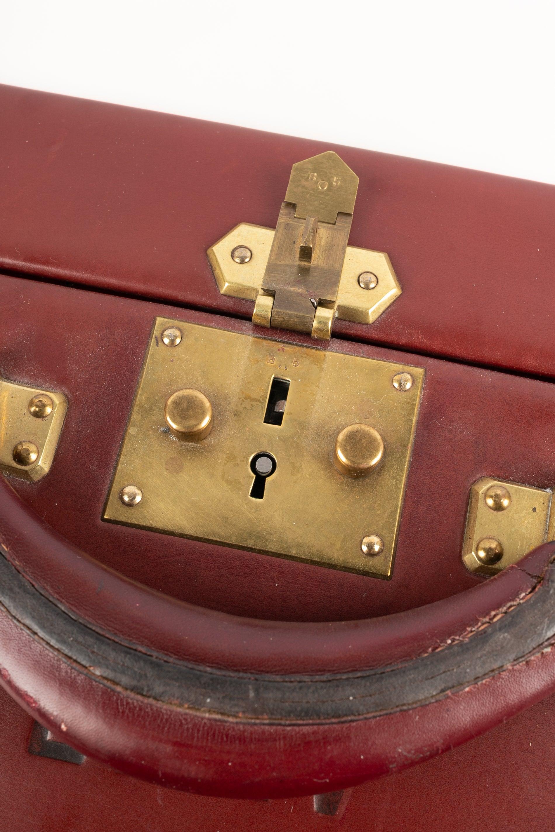 Hermès Red Box Leather Suitcase, 1950 Circa For Sale 3