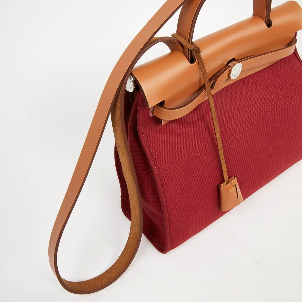 Hermes Red Canvas Herbag Bag  In Excellent Condition In Paris, FR