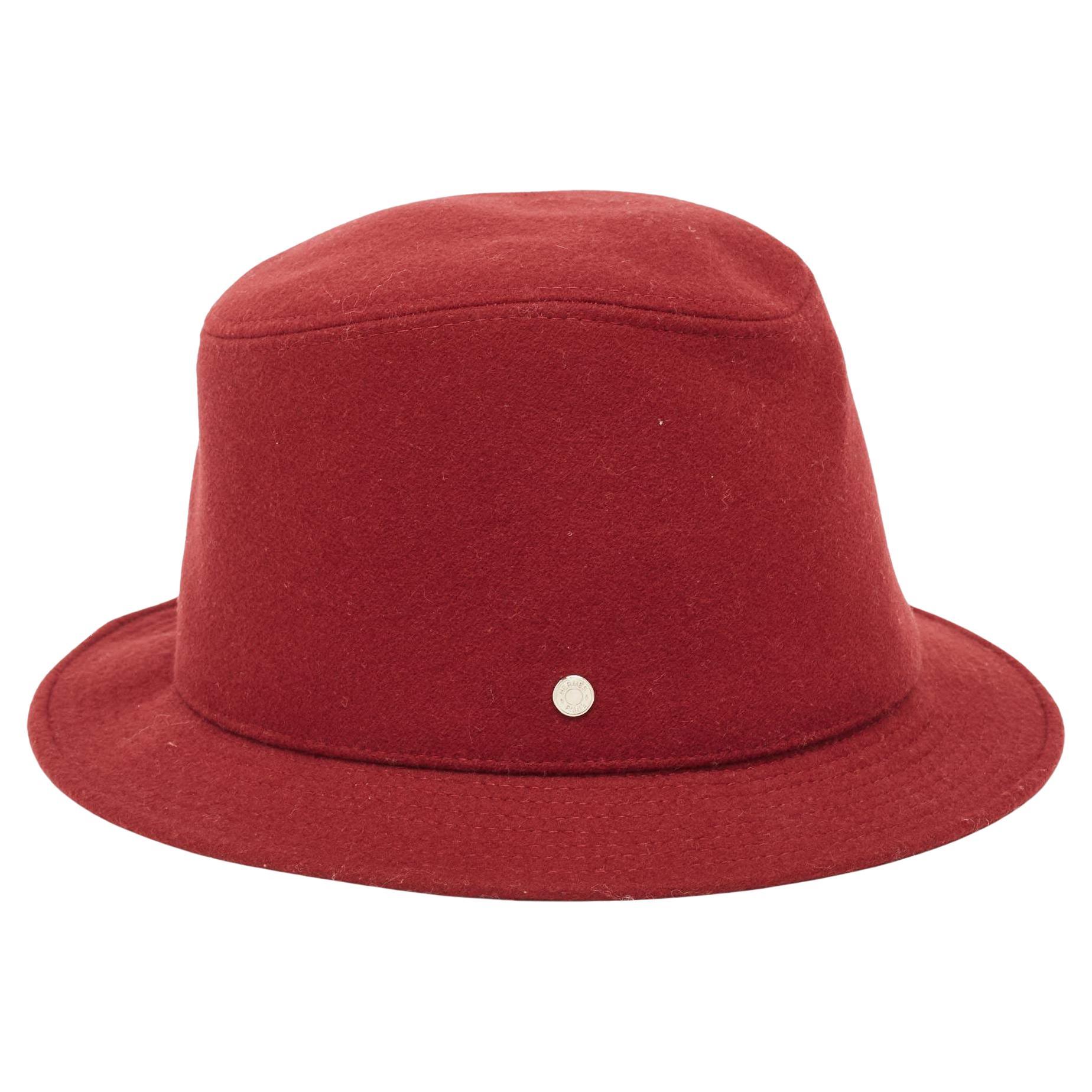Hermes Chapeau Bucket Calvi en cachemire rouge Taille 57 en vente
