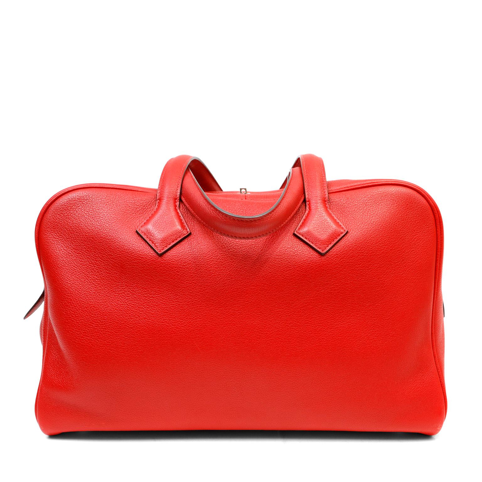 Hermès Red Clemence Victoria II Bag In Good Condition For Sale In Palm Beach, FL