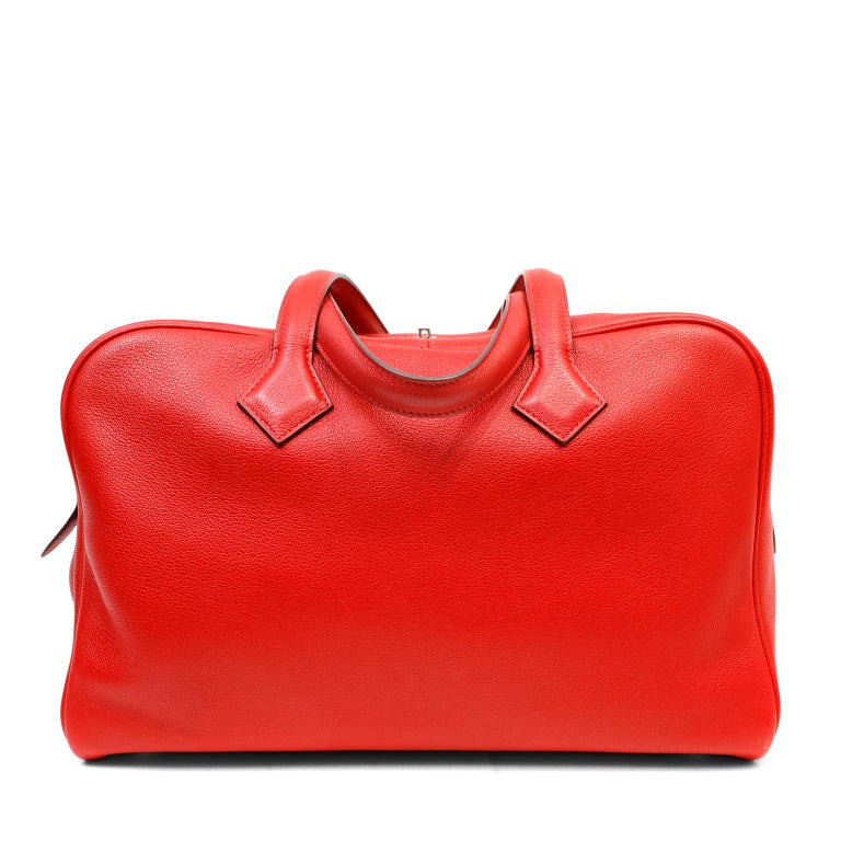 Women's Hermès Red Clemence Victoria II Bag For Sale