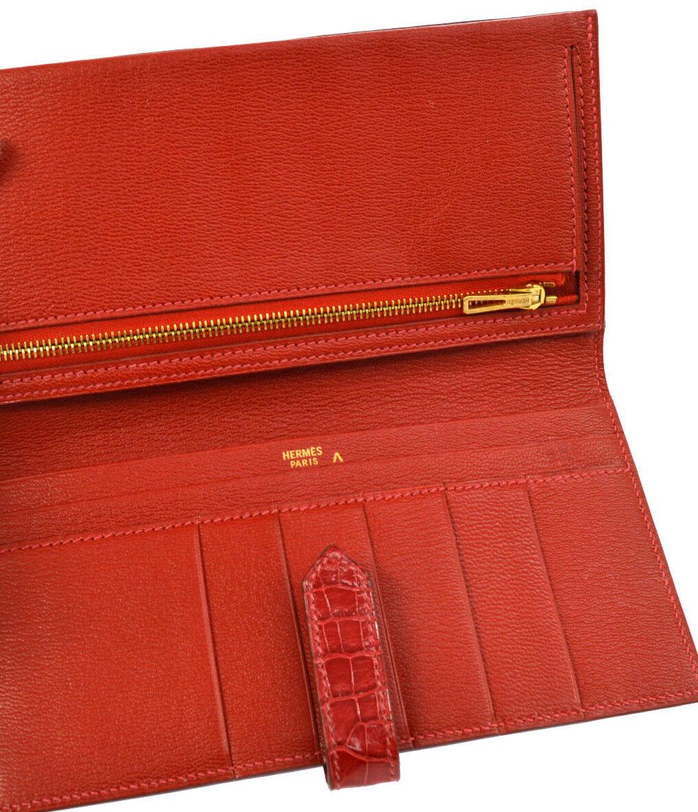 Hermes Red Crocodile Exotic Leather Diamond 'H' Gold Envelope Clutch Wallet In Good Condition In Chicago, IL