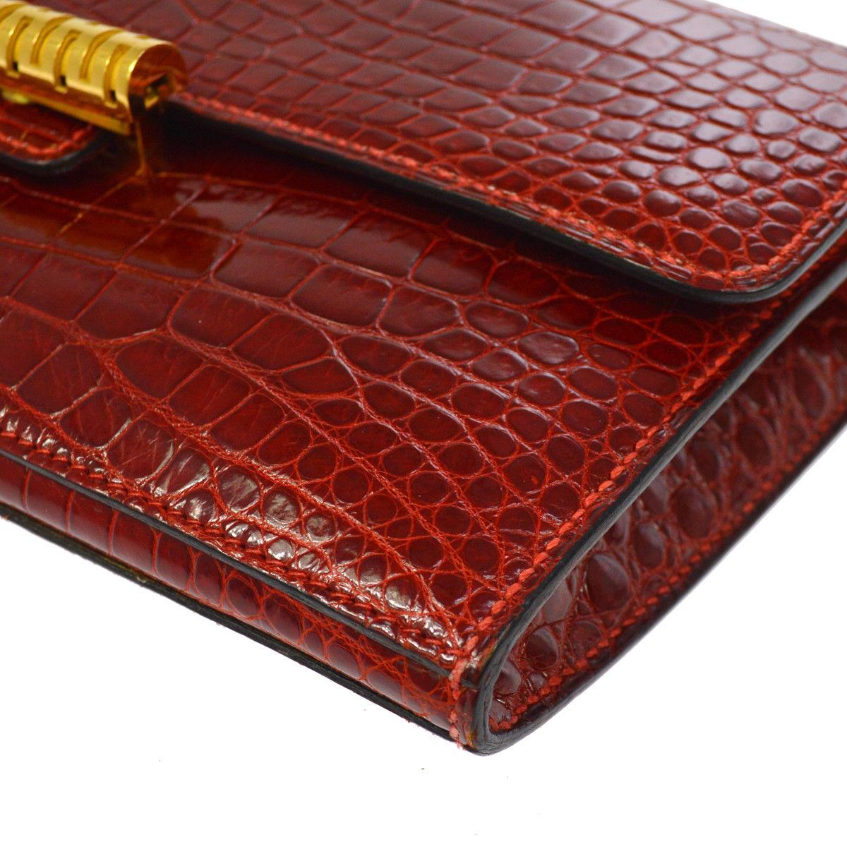 Hermes Red Crocodile Leather Gold 2 in 1 Evening Clutch Shoulder Flap Bag in Box In Good Condition In Chicago, IL