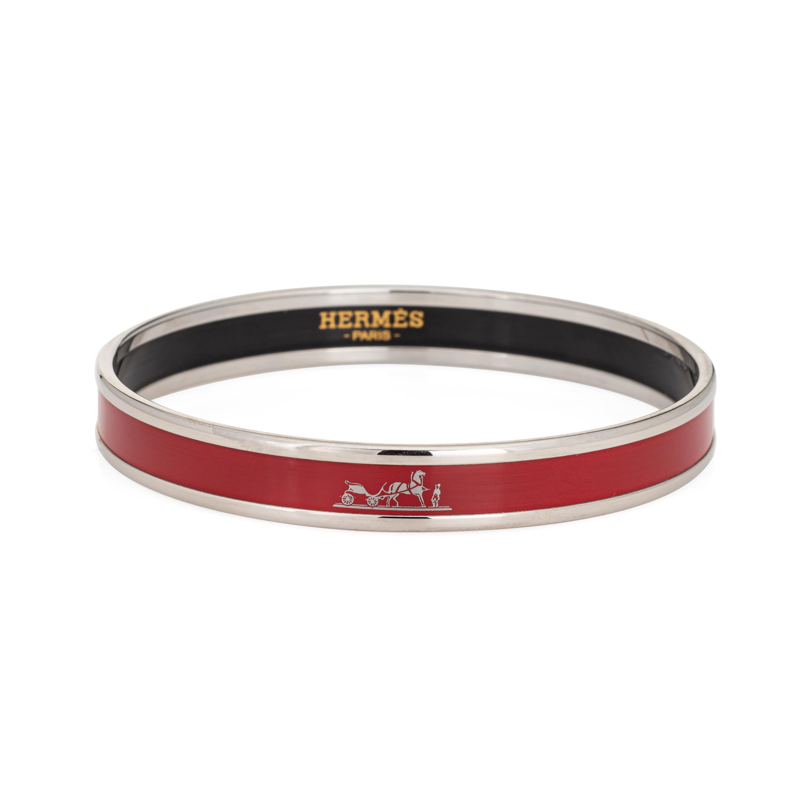 Hermes Rot Emaille Armreif Armband Pferdekutsche Motiv Narrow 65 Größe klein für Damen oder Herren im Angebot
