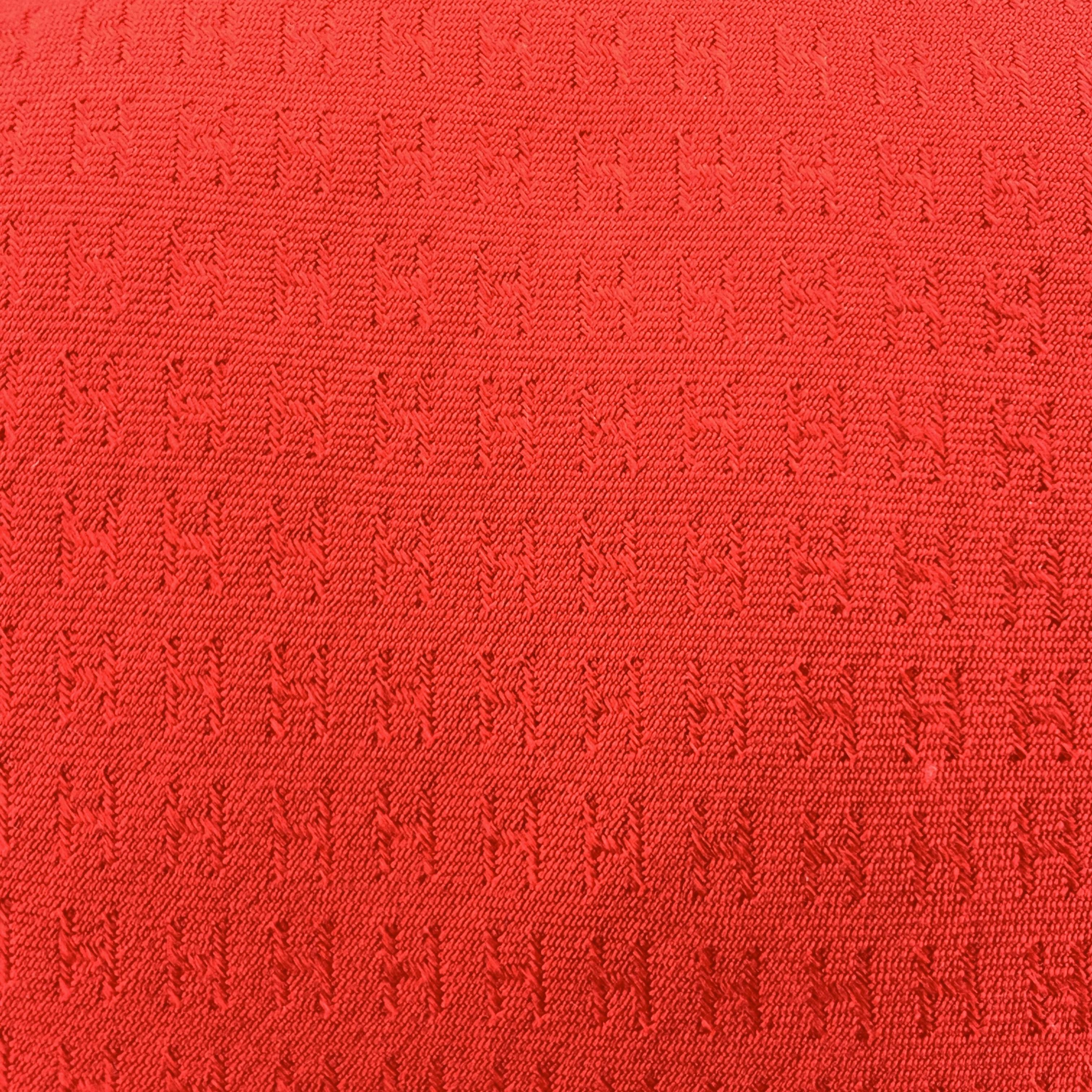 HERMES necktie comes in red silk twill with all over H print. Wear throughout. As-is. Made in France.

Good Pre-Owned Condition.

Width: 3.5 in.  