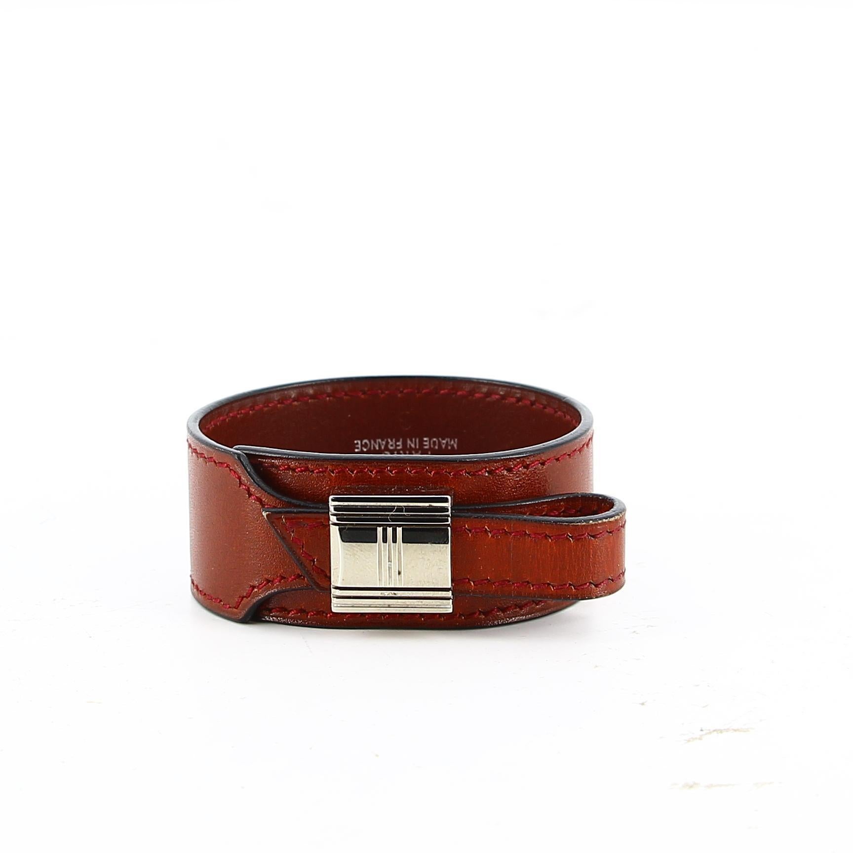 Bracelet en cuir rouge Hermes Bon état - En vente à PARIS, FR