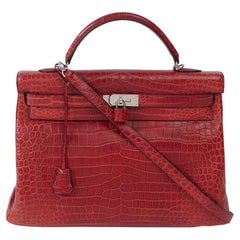 Hermès Kelly 40 en cuir rouge avec PHW