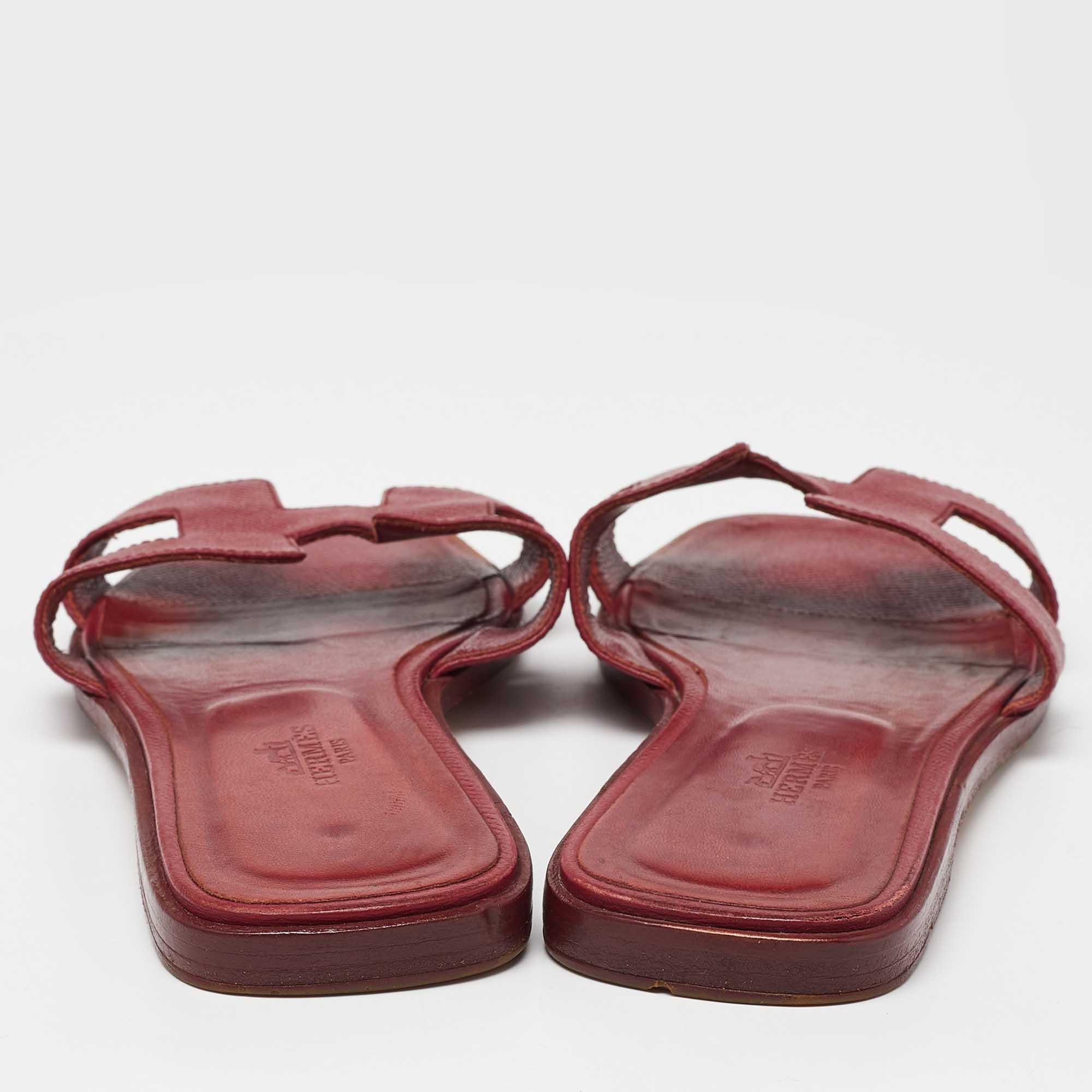 Hermes Red Leather Oran Flat Sandals Size 39 1