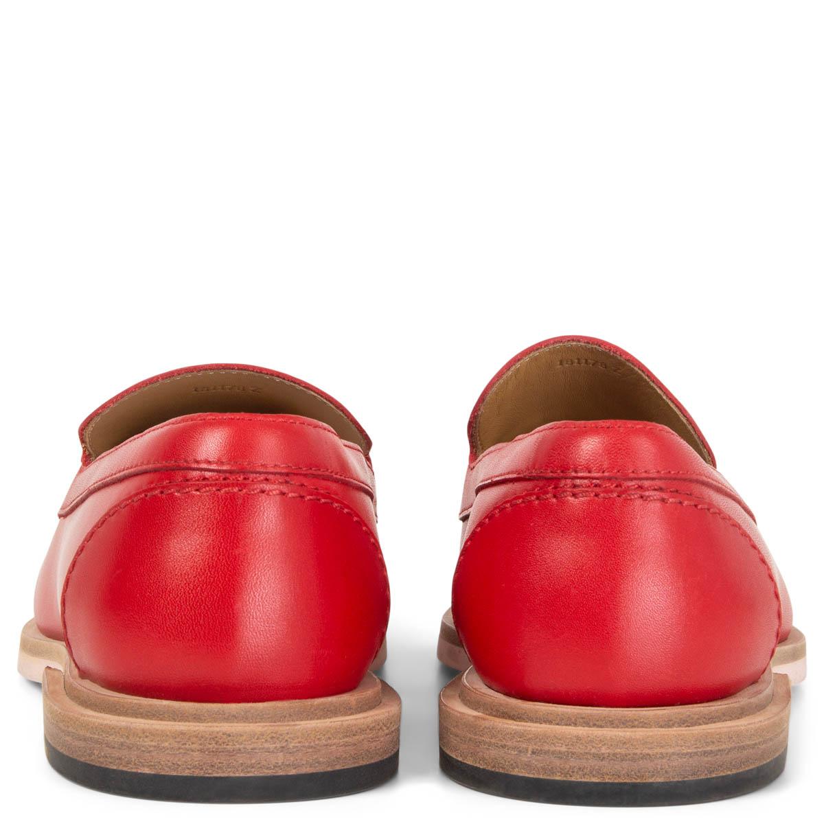 Chaussures plates TASSEL HERMÈS en cuir rouge 36 Excellent état - En vente à Zürich, CH