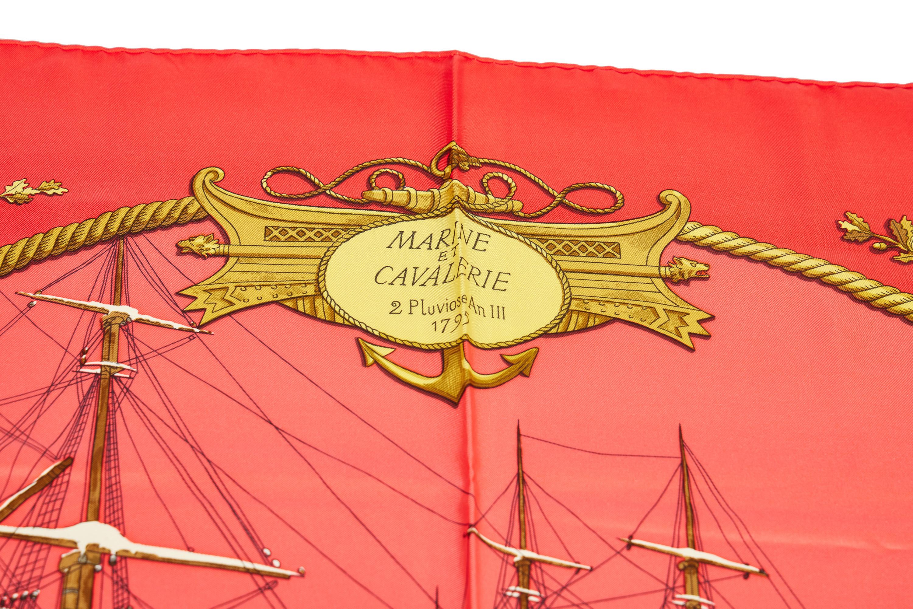 Hermès - Écharpe rouge « Marine et Cavalerie » Bon état - En vente à West Hollywood, CA