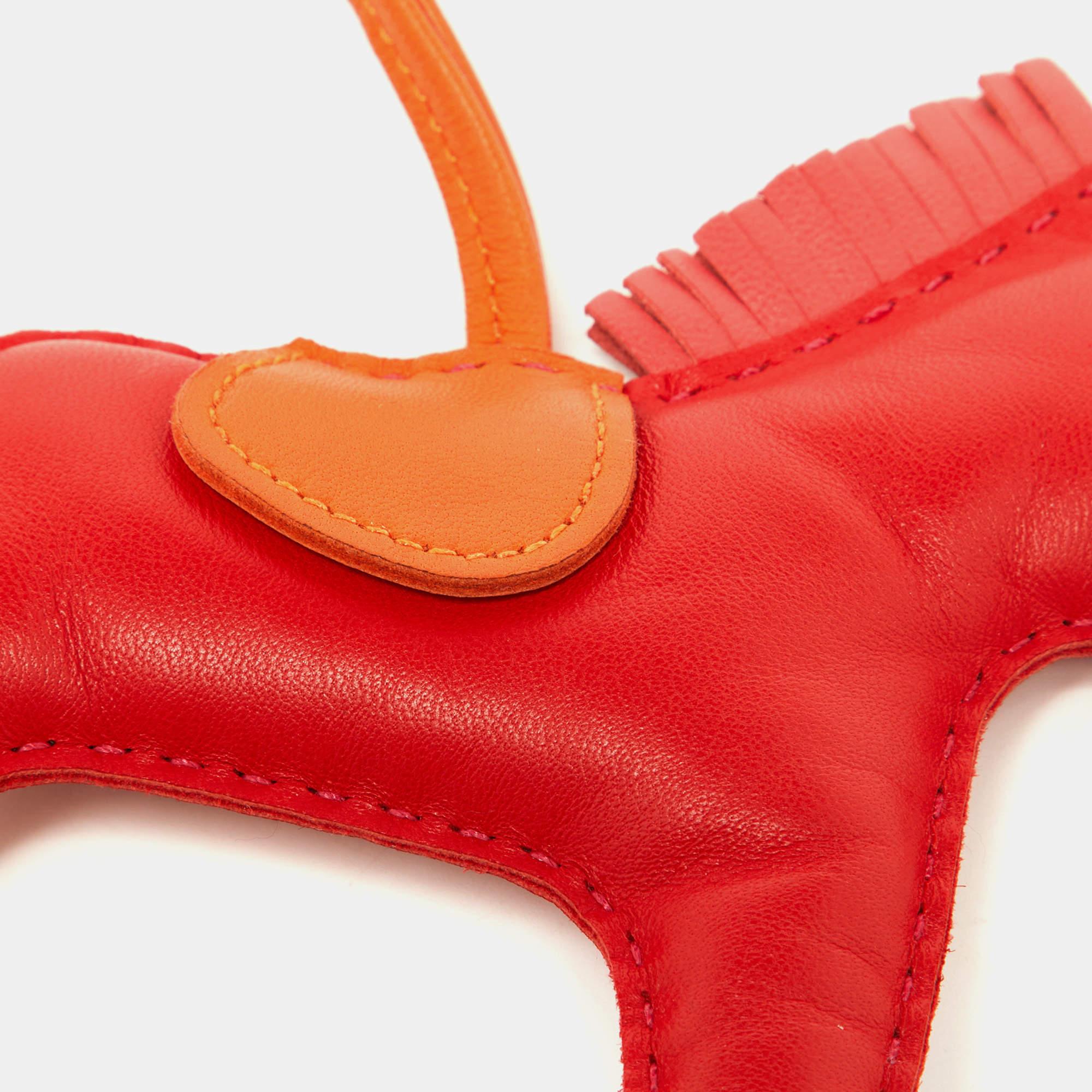 Rouge Hermes - Sac en cuir rouge et orange à franges Rodeo - Breloque en vente