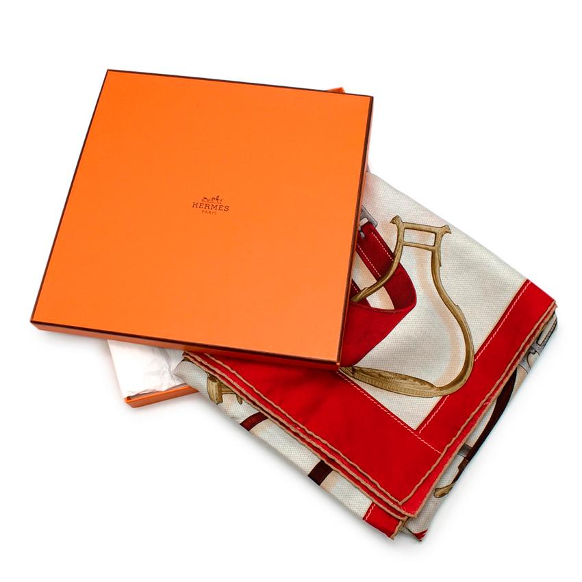 Hermes Red Projets Carres Silk Scarf 90

A soft and light scarf, the perfect accessory to elevate the everyday look.

- Luxurious silk texture 
- Hand rolled hems 
- Projets Carres print 
- Equestrian motif designed by Henri d'Origny
- Original box