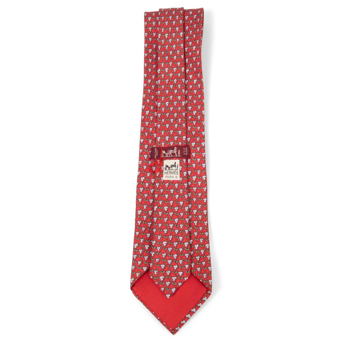 Rouge Cravate FLORAL HERMÈS en sergé de soie rouge 7845 en vente