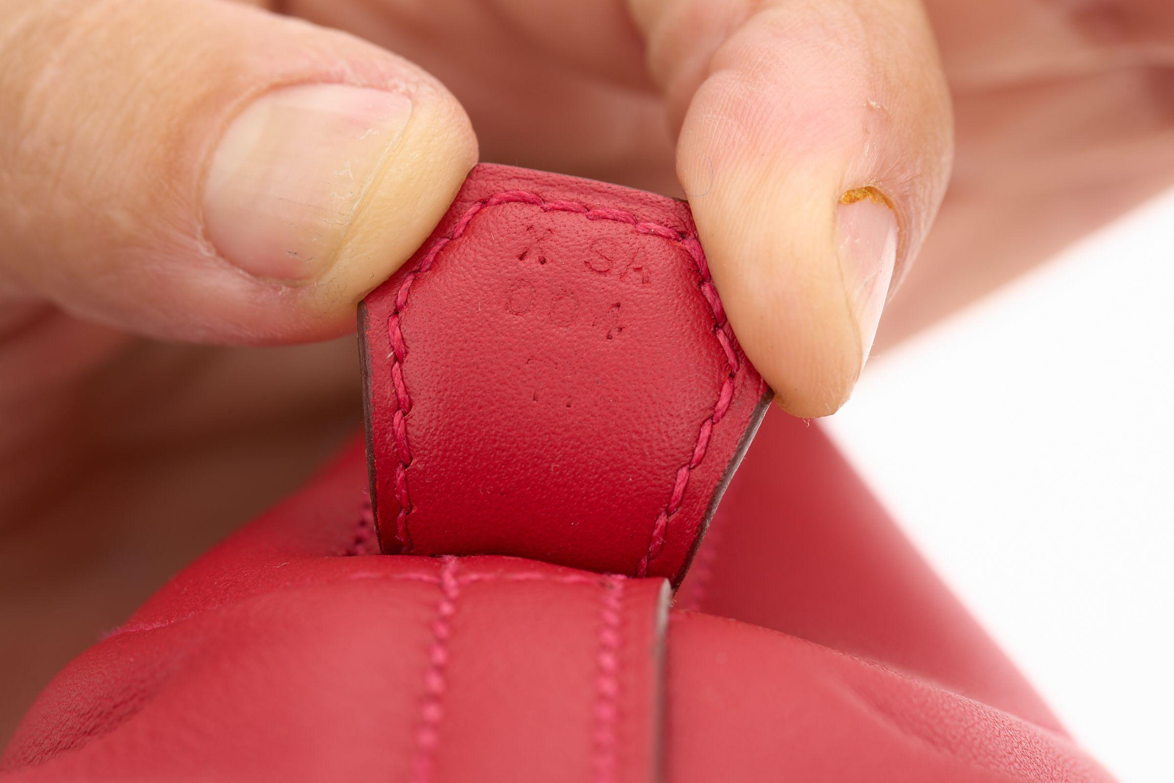 Hermès Red Swift Secret Bolide in vendita 1