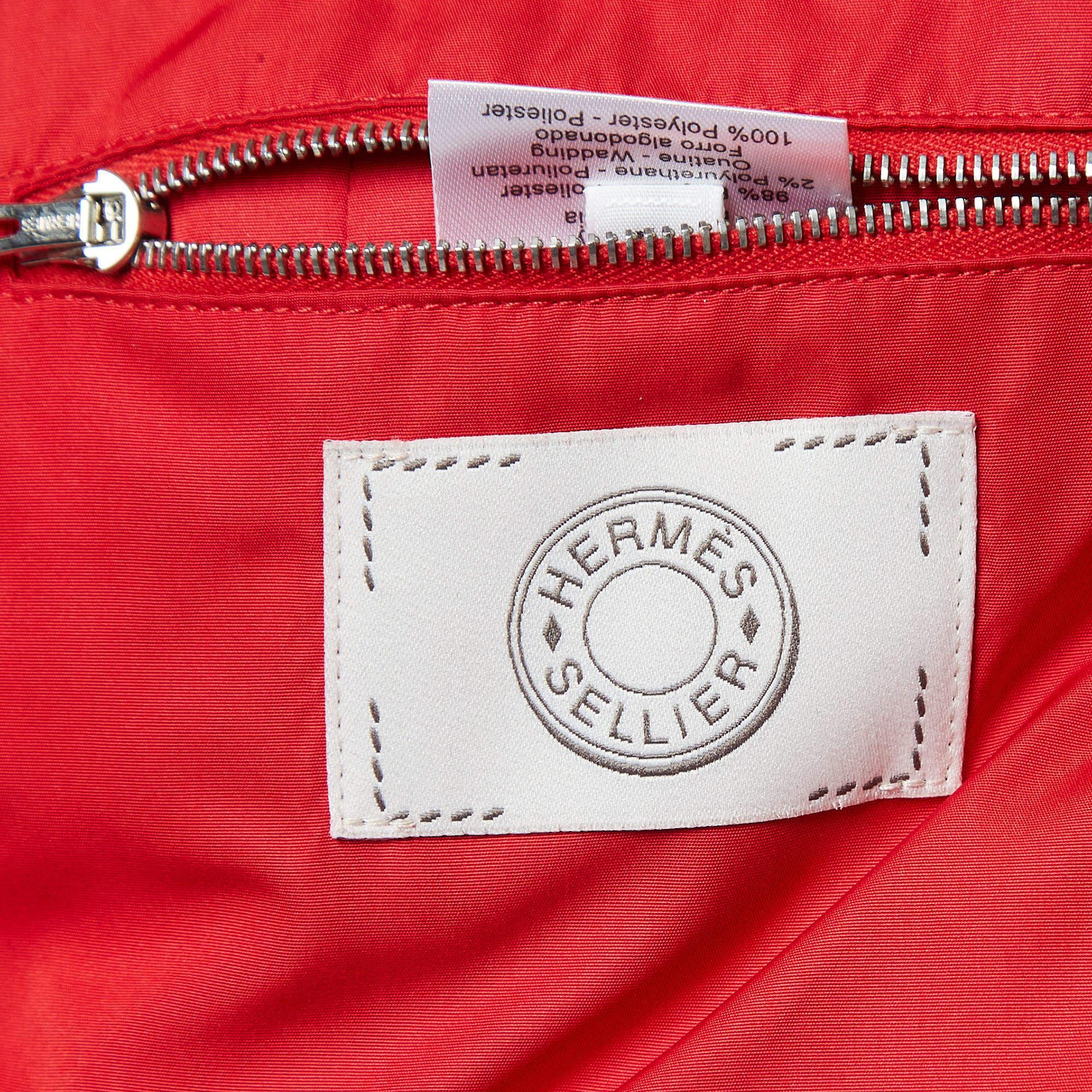 Hermès Red Synthetic Sleeveless Zip Front Quilted Vest M In Excellent Condition In Dubai, Al Qouz 2