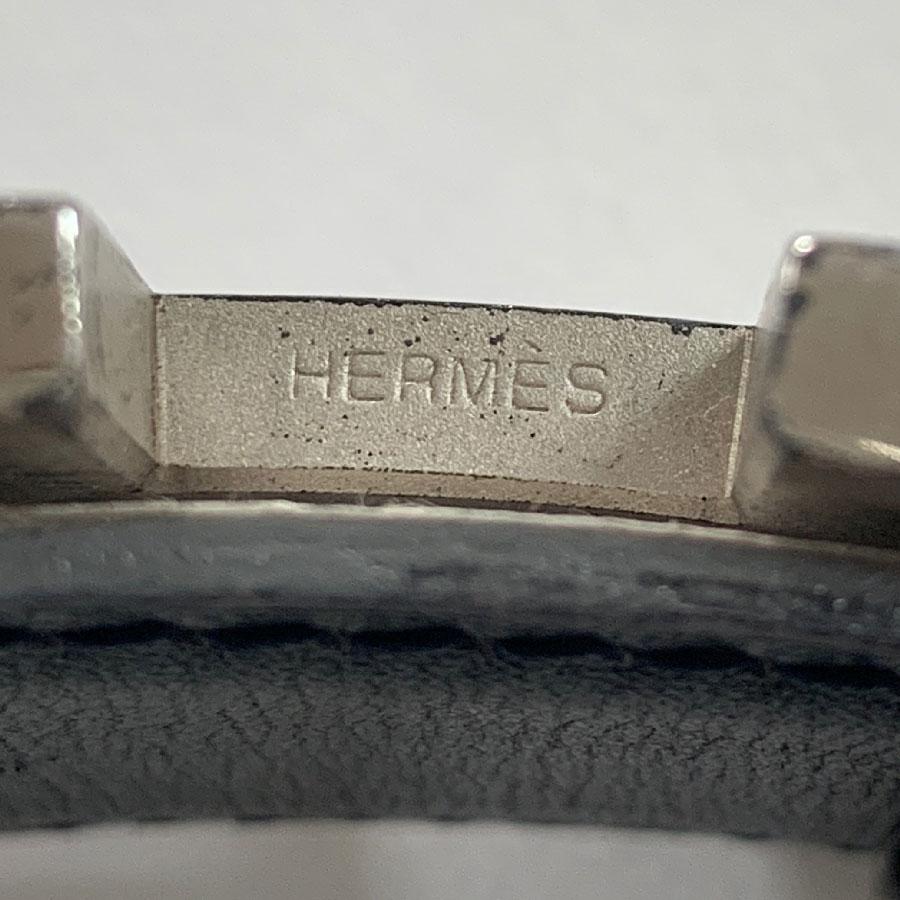 HERMES Reversible Belt in Off-White and Black Color Size 75 In Good Condition For Sale In Paris, FR