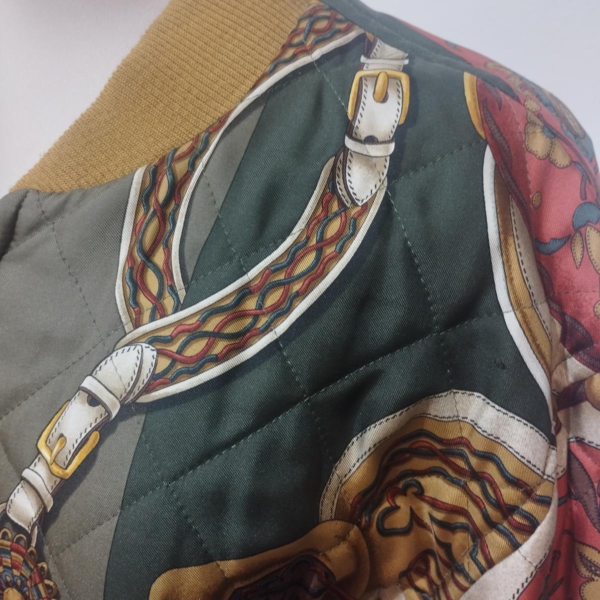 Hermès Reversible Bomber FR 46 im Zustand „Relativ gut“ im Angebot in Gazzaniga (BG), IT