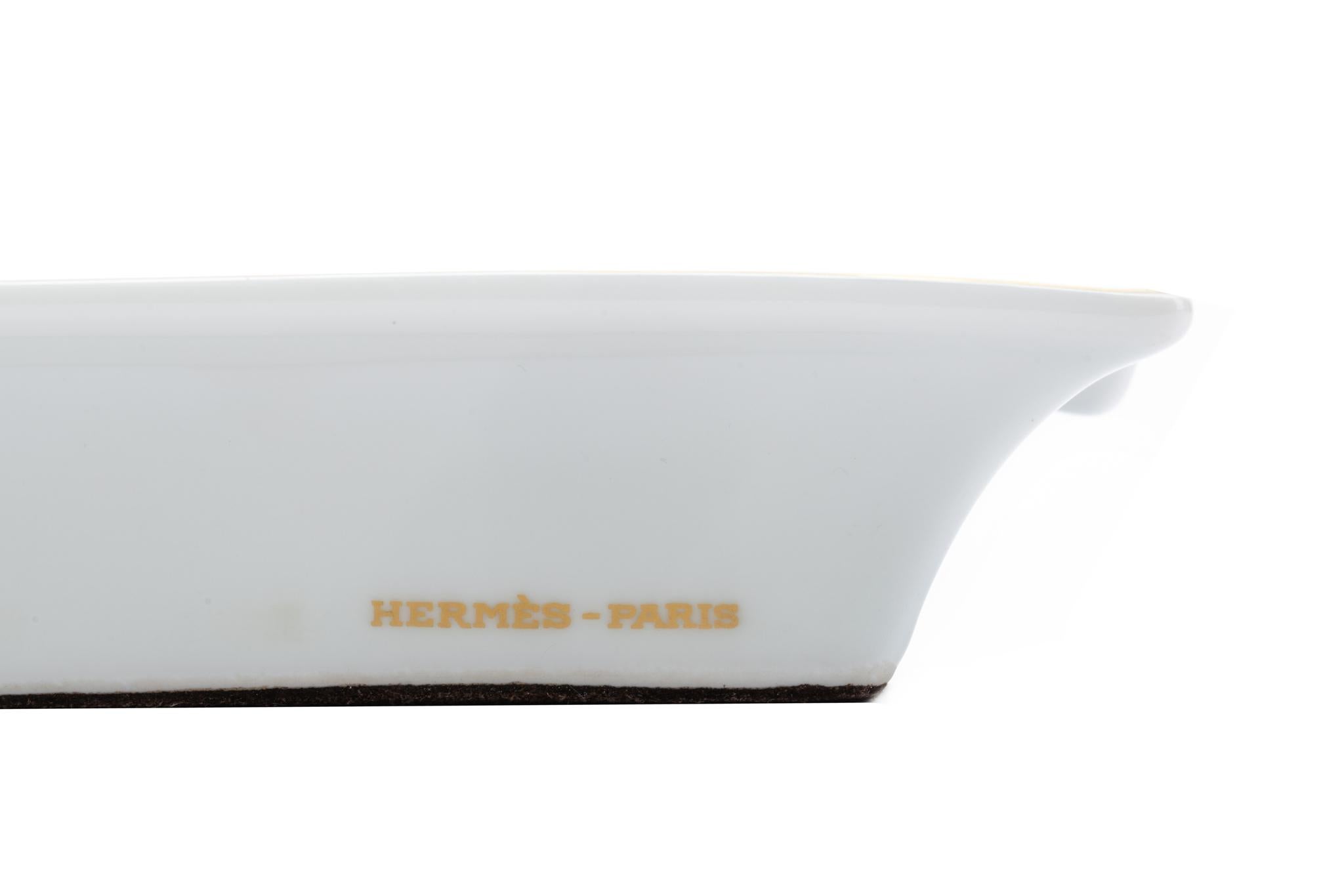 Hermes Riding Scene Porcelain Ashtray In Good Condition For Sale In West Hollywood, CA